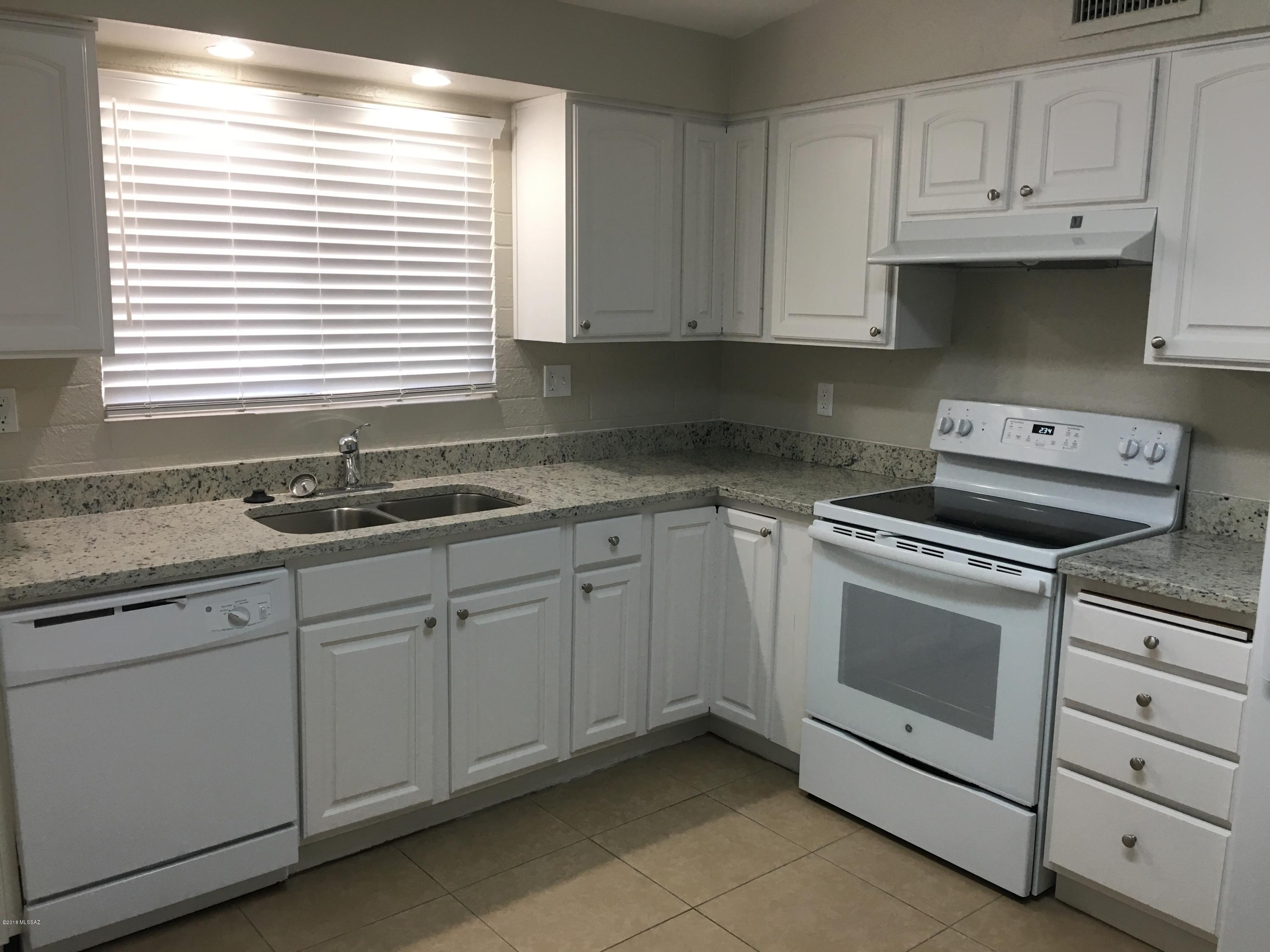 Melody Lane Estates NO. 5 (1-40) - Residential Lease