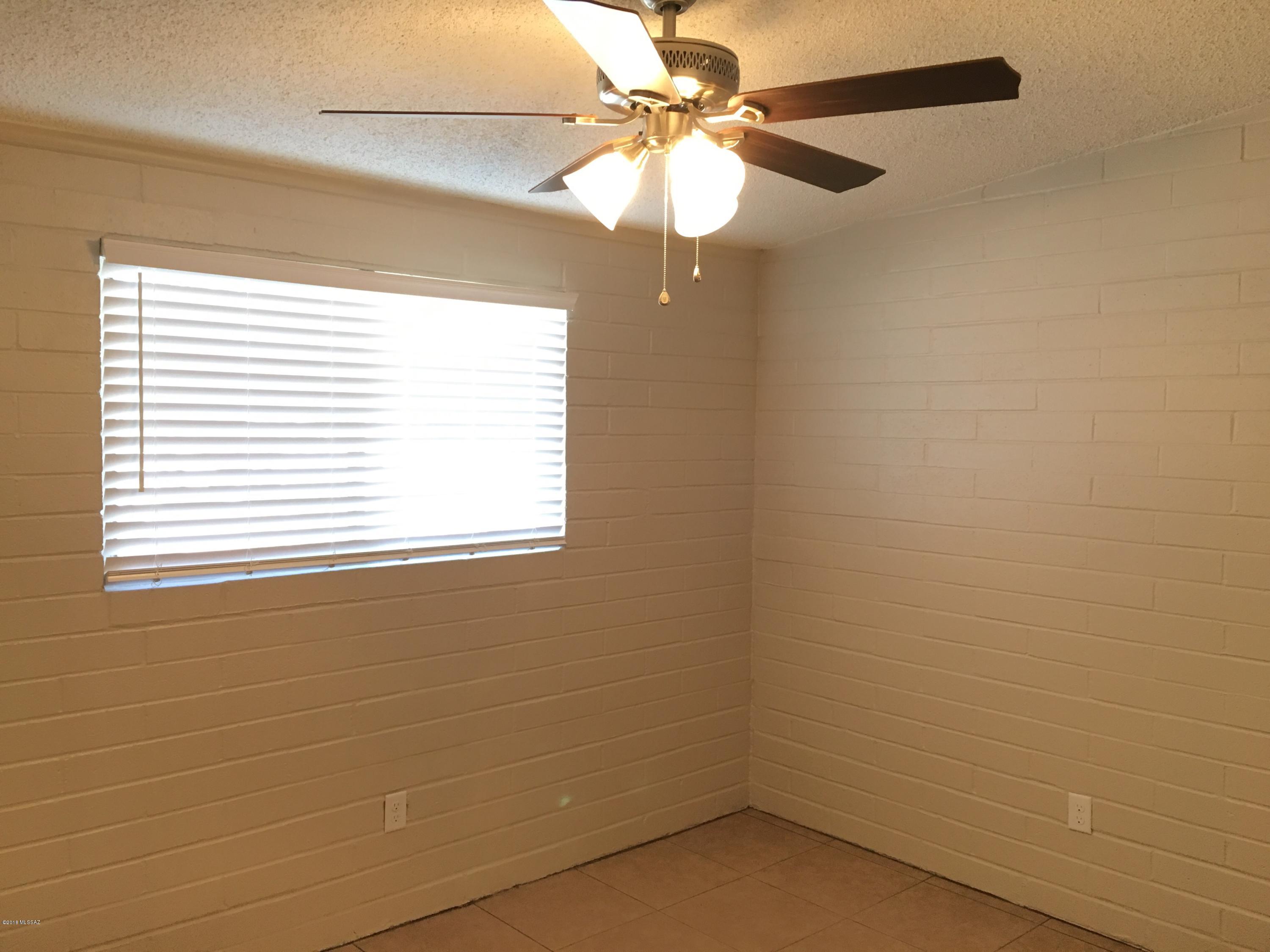 Melody Lane Estates NO. 5 (1-40) - Residential Lease