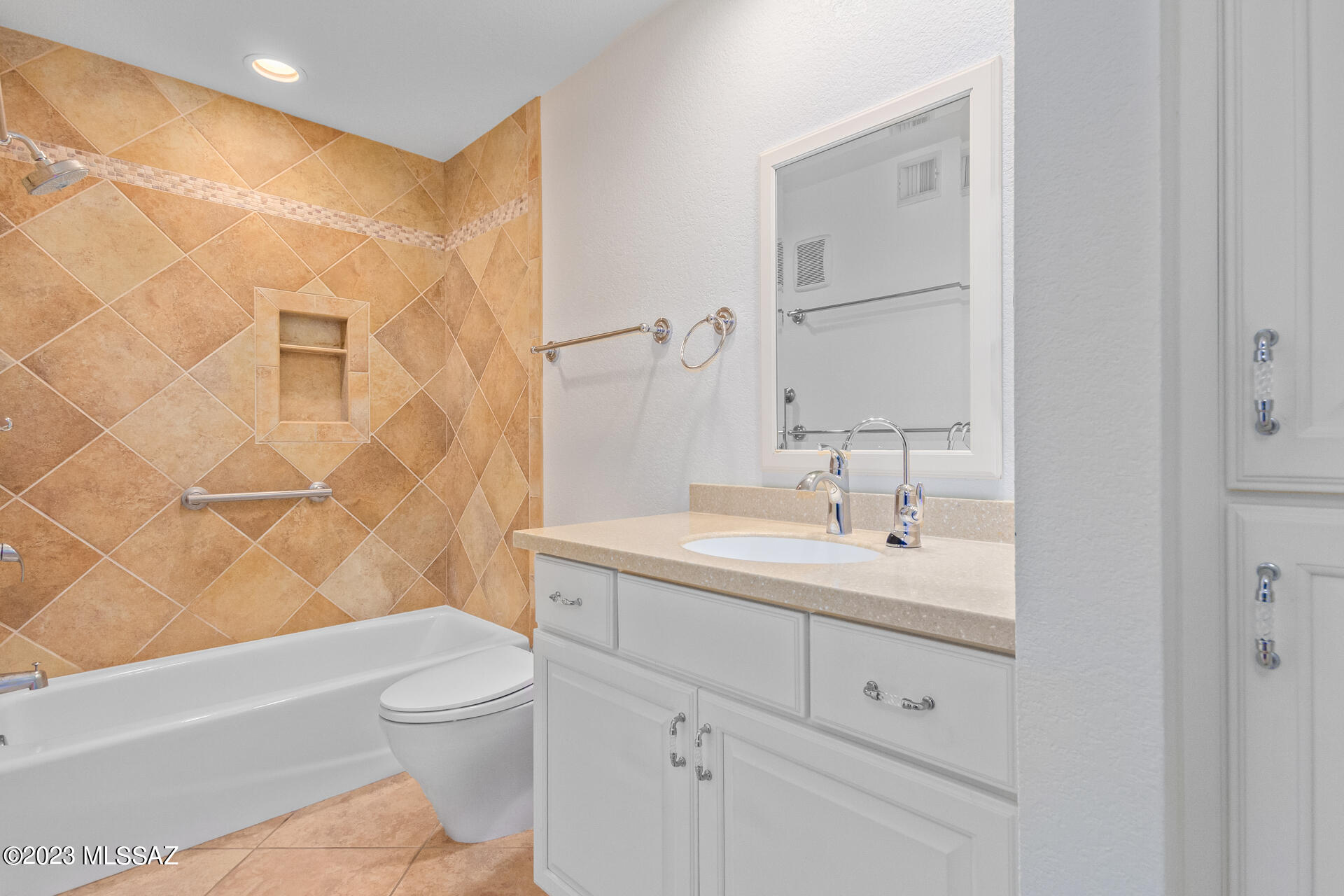 Villas at Sabino Canyon Condominiums - Residential