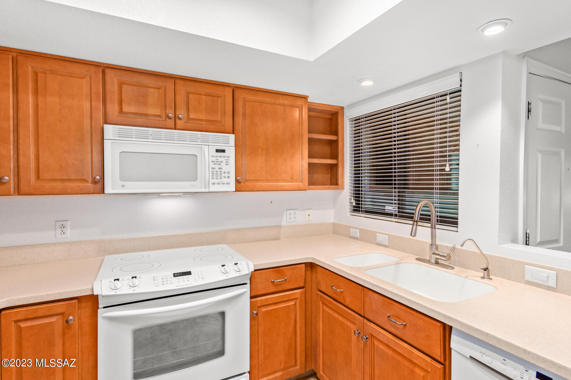 Villas at Sabino Canyon Condominiums - Residential