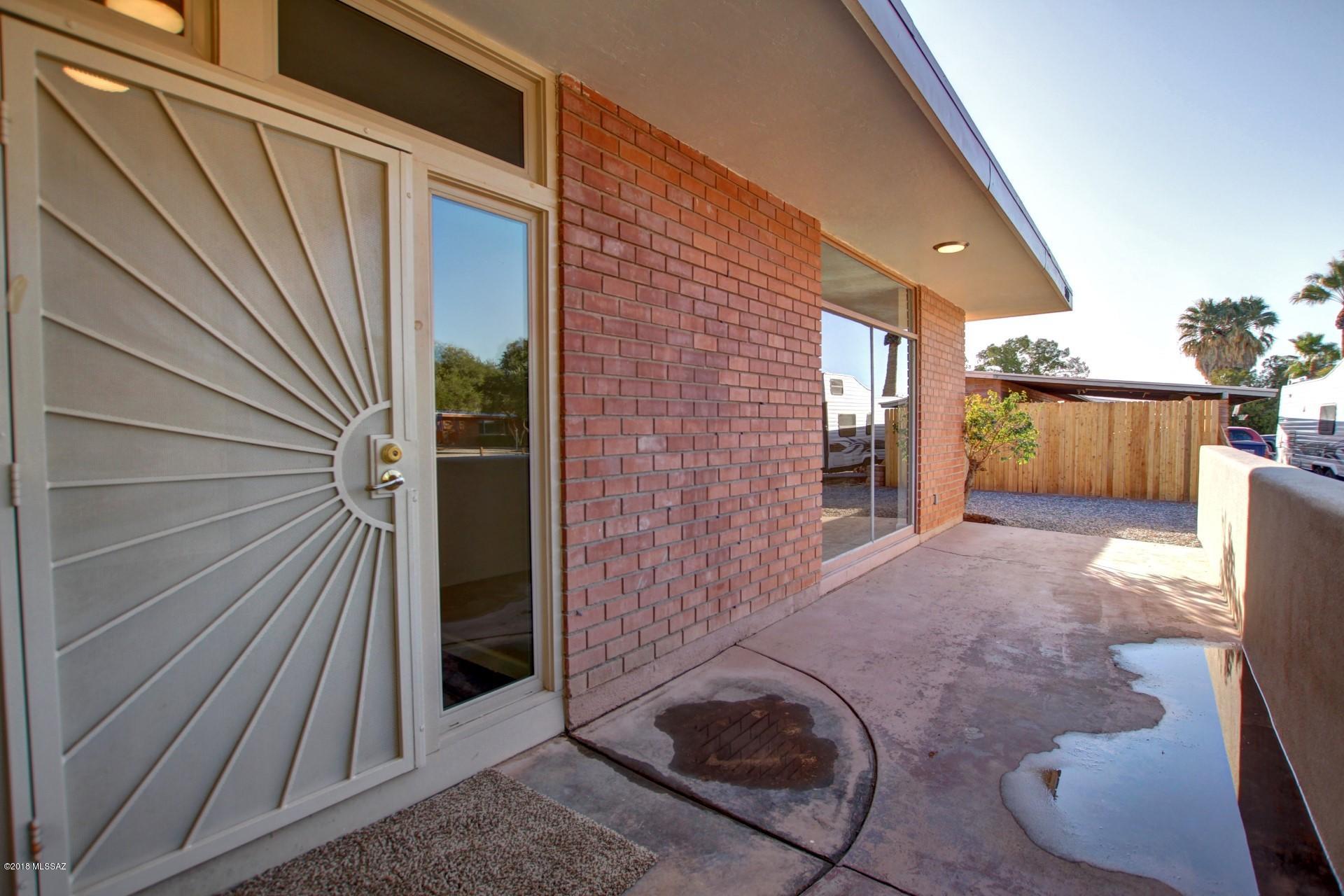 Carlos Terrace - Residential