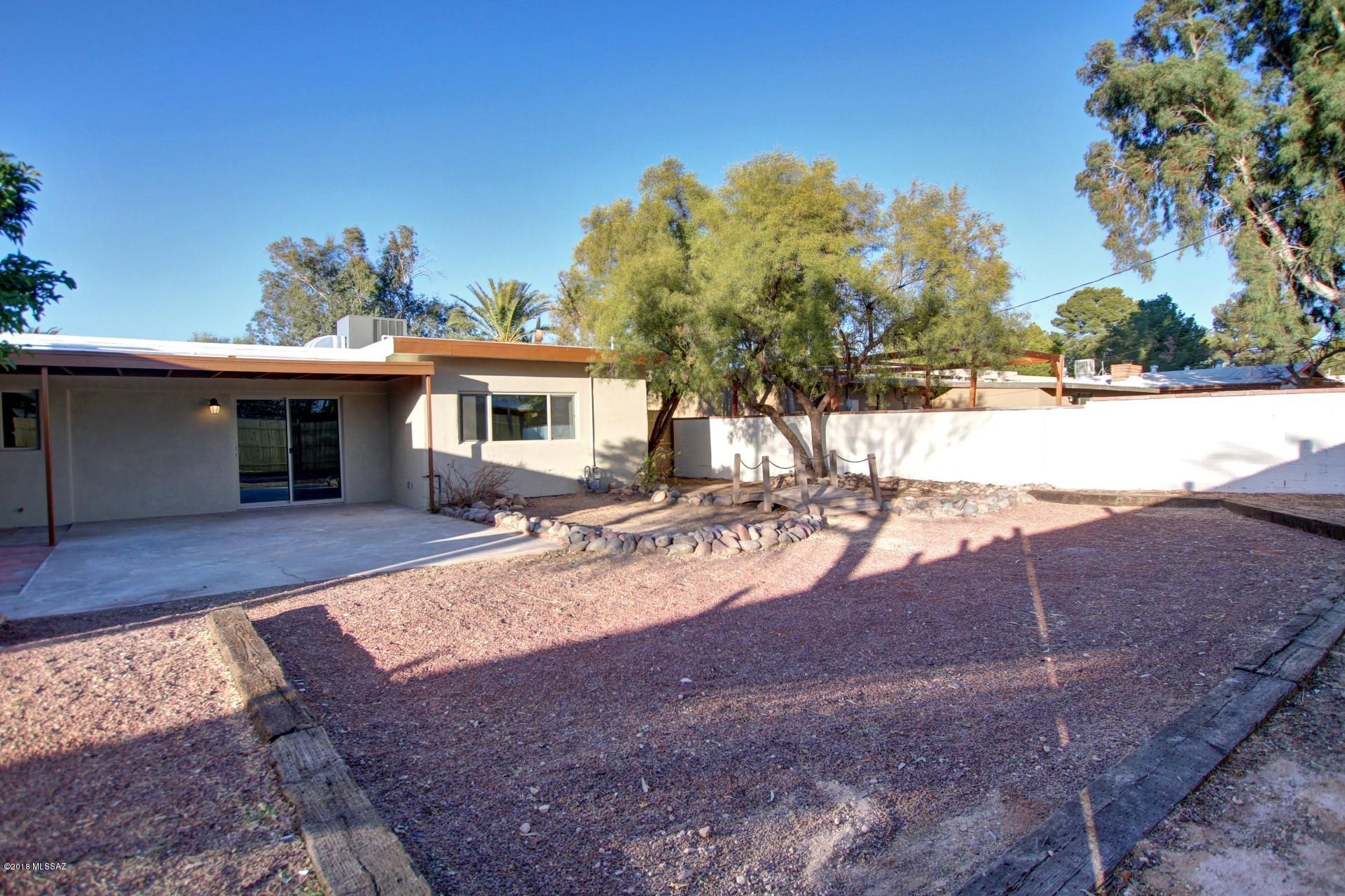 Carlos Terrace - Residential