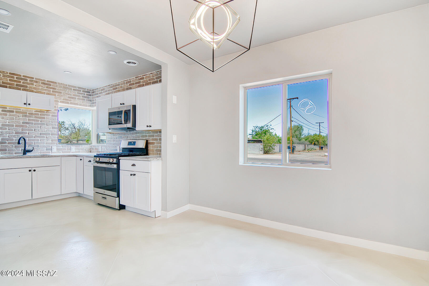 Del Monte Village - Residential