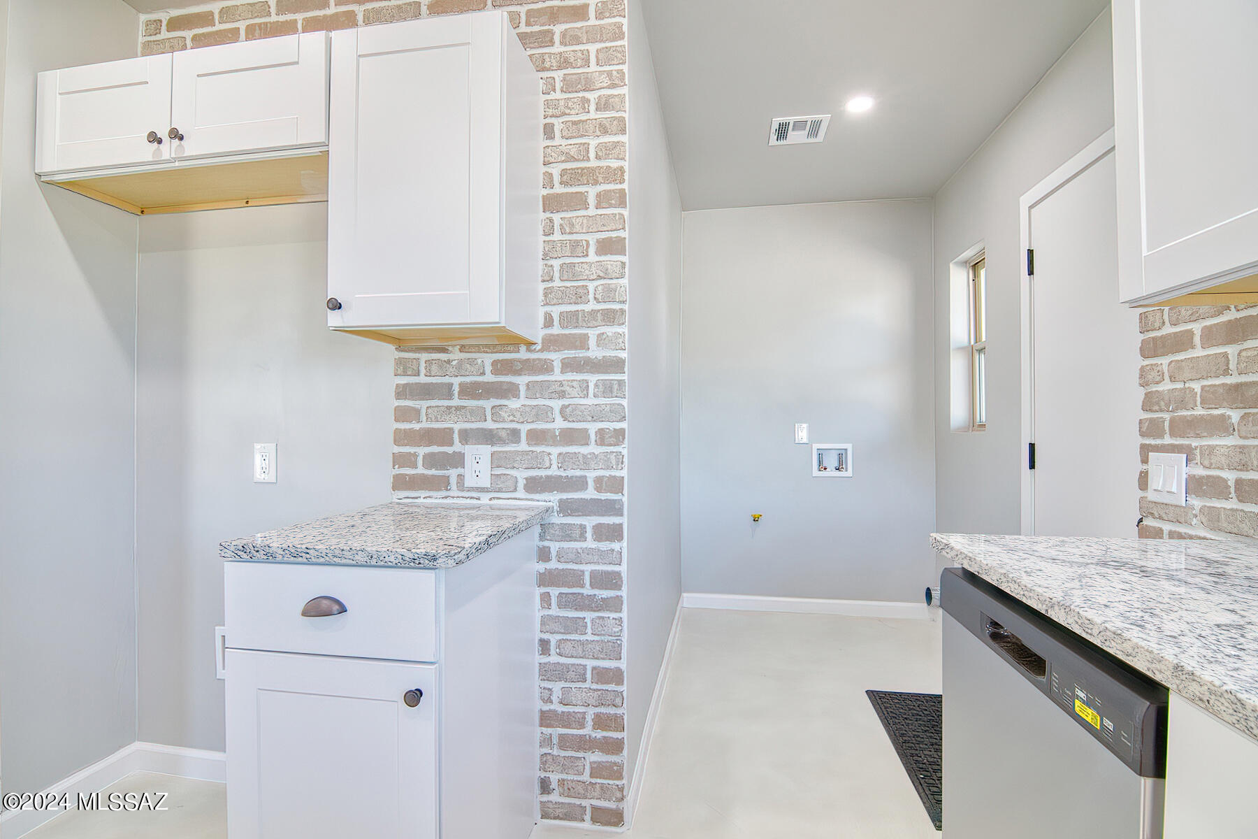 Del Monte Village - Residential
