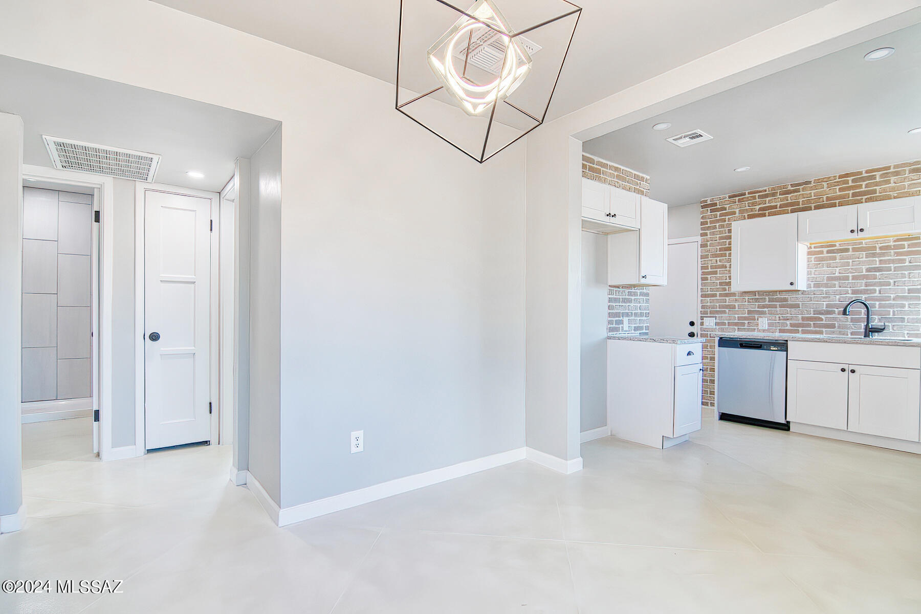 Del Monte Village - Residential