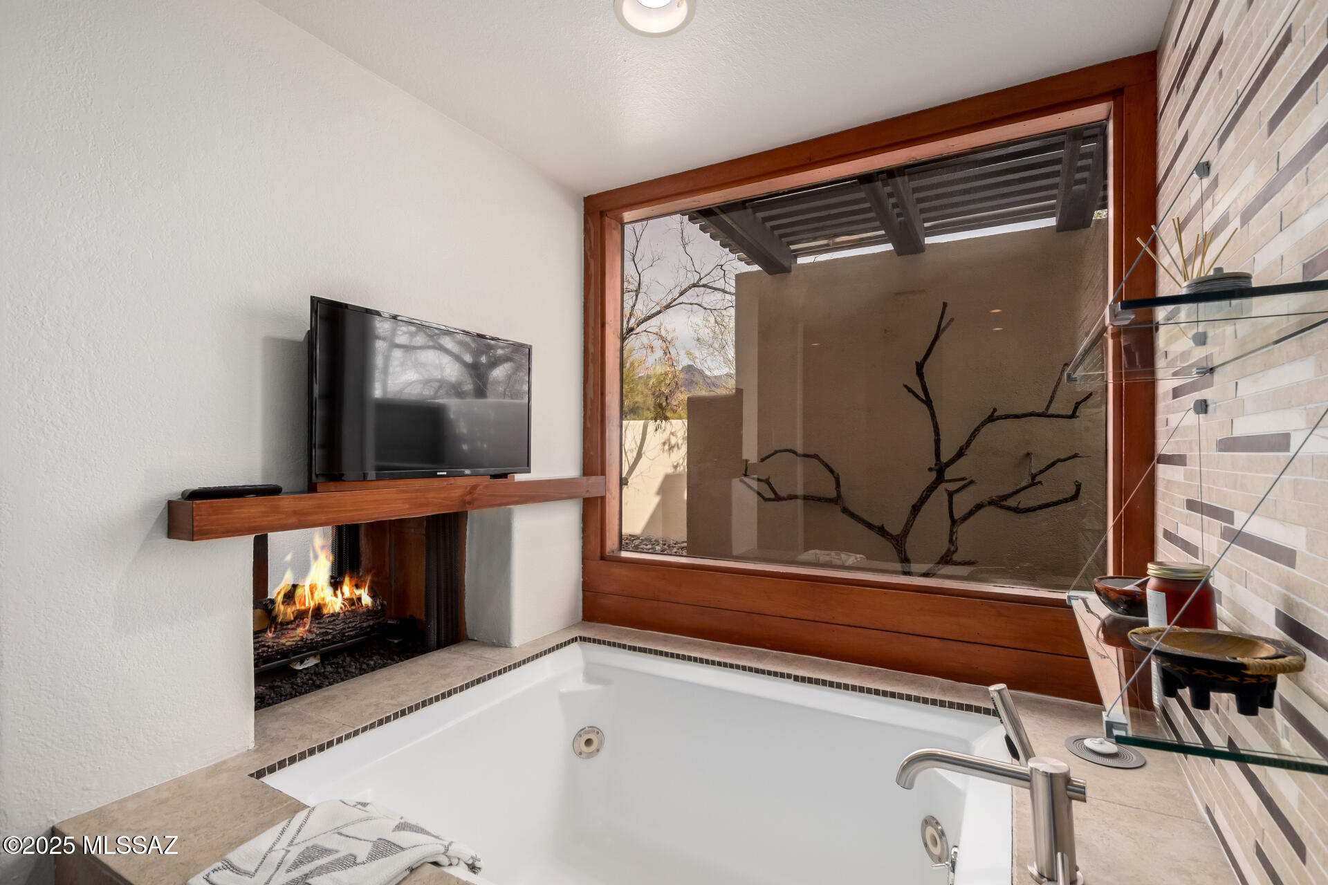 Paseo Los Altos (1-8) - Residential