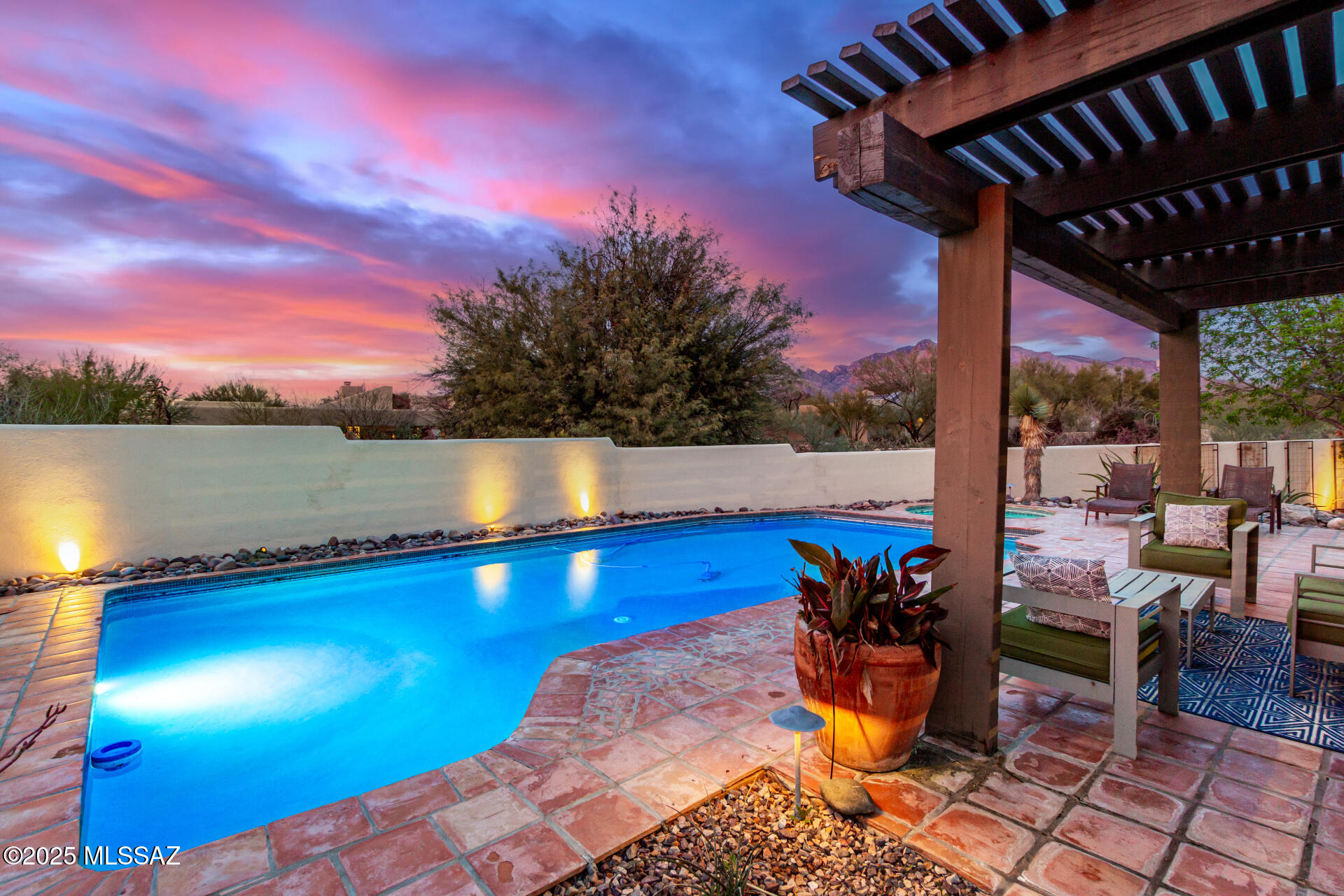 Paseo Los Altos (1-8) - Residential