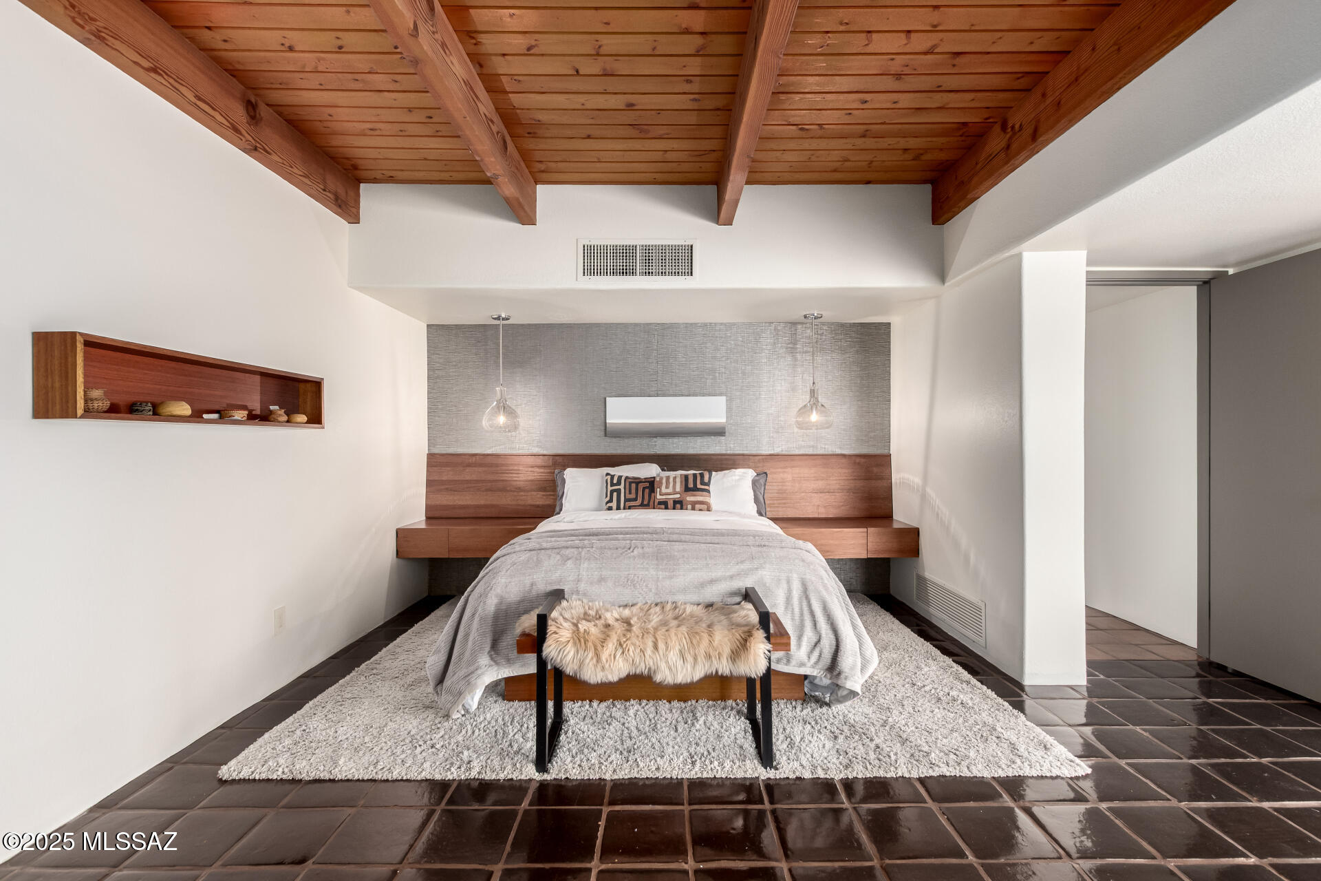Paseo Los Altos (1-8) - Residential
