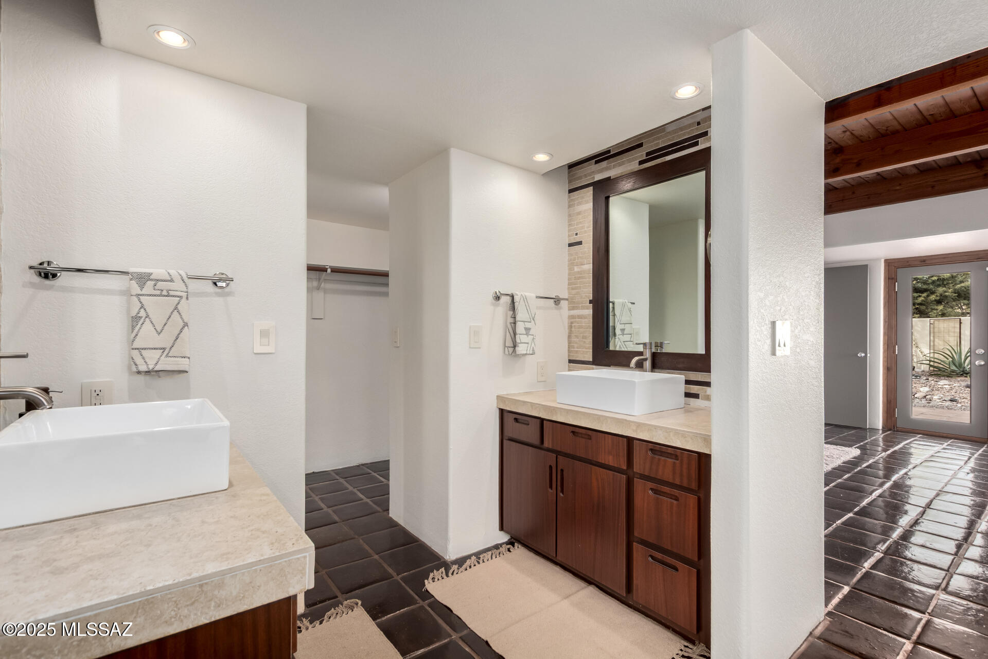Paseo Los Altos (1-8) - Residential
