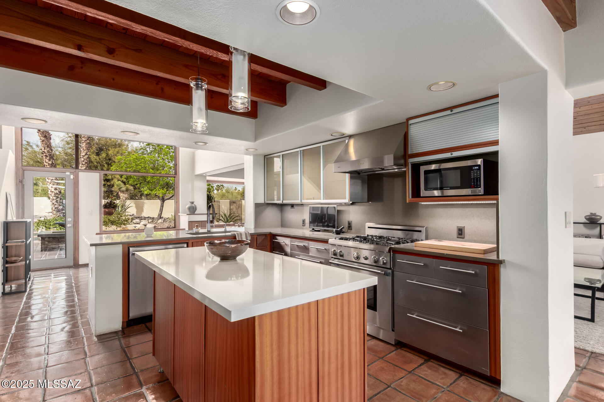 Paseo Los Altos (1-8) - Residential
