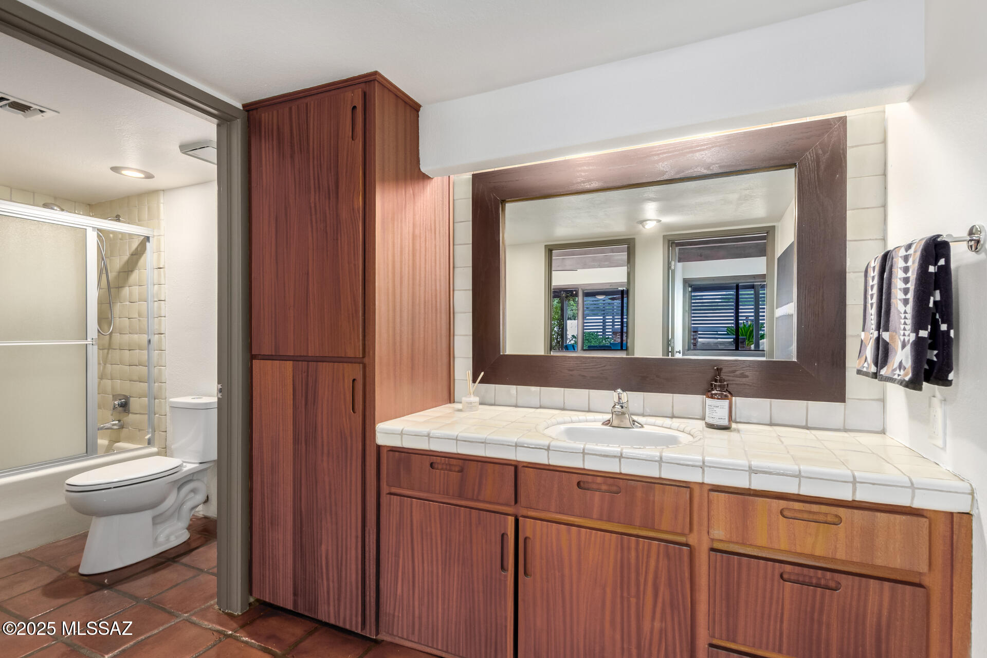 Paseo Los Altos (1-8) - Residential