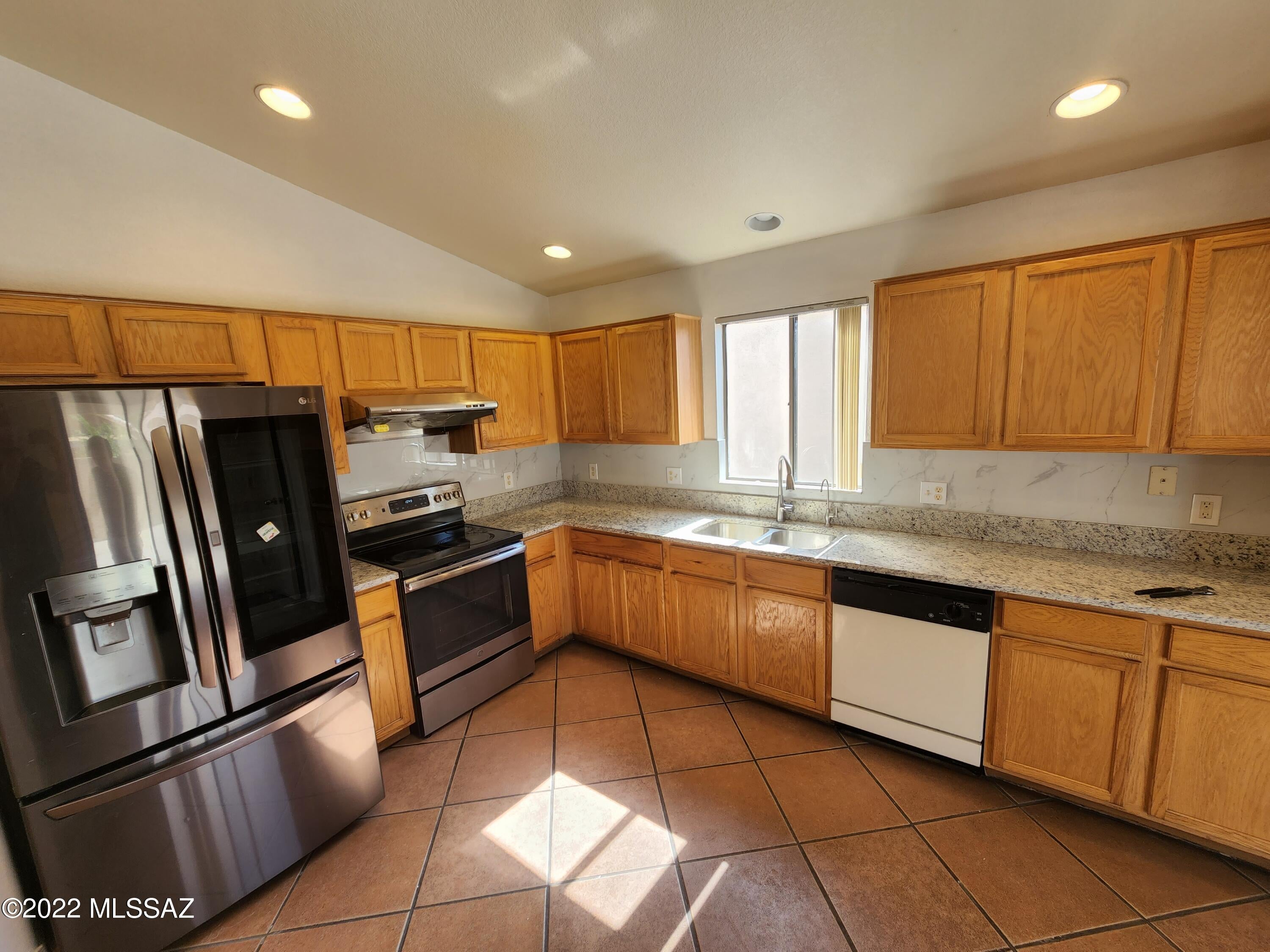 Casa Del Rio (1-74) - Residential Lease