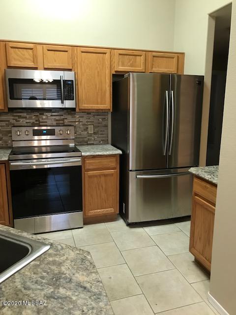 Rancho Vistoso Neighborhood 2 Ph2 (163-180, 221-244, 262-318) - Residential Lease