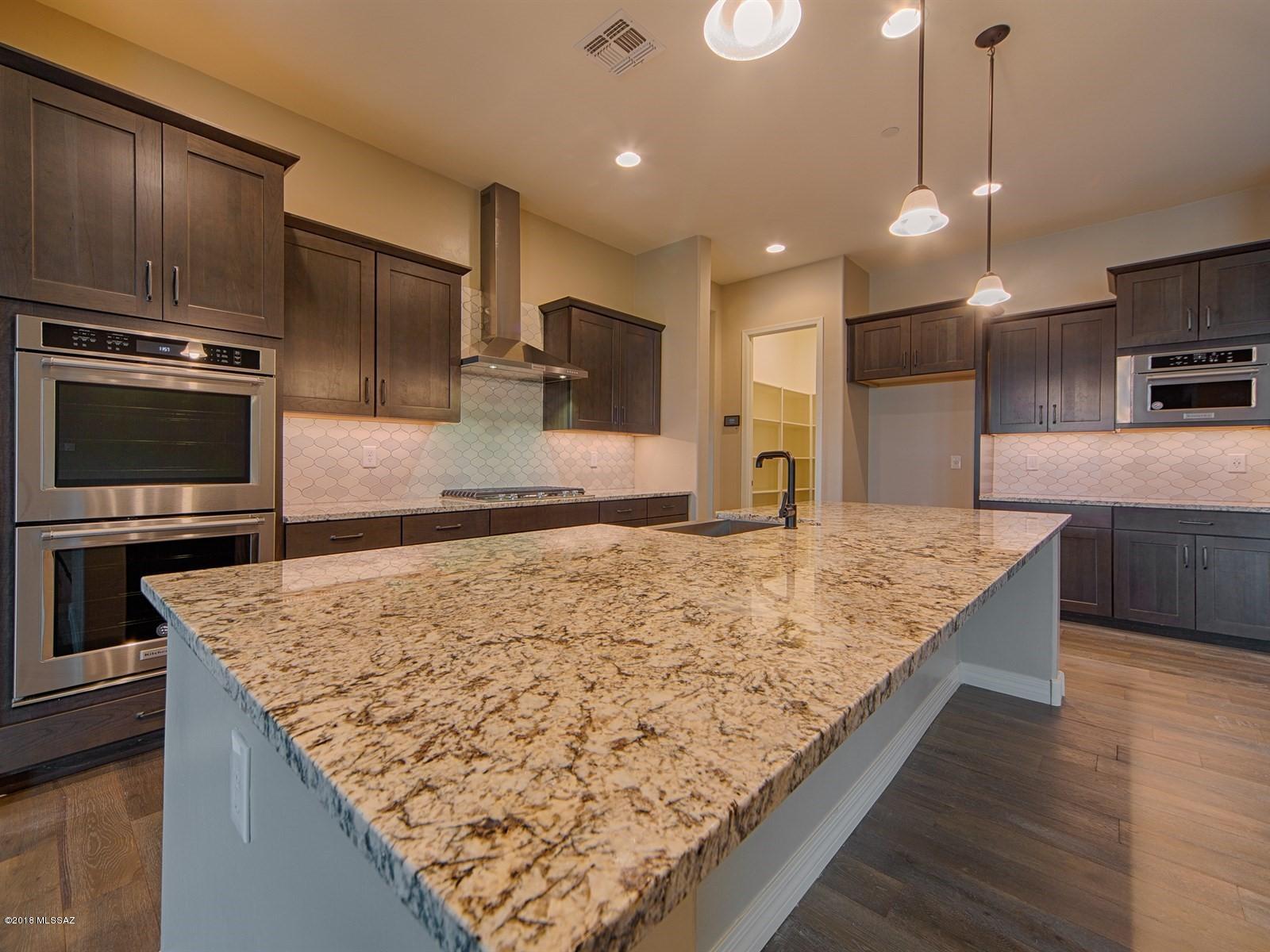 Sanctuary At Silverhawke - Residential