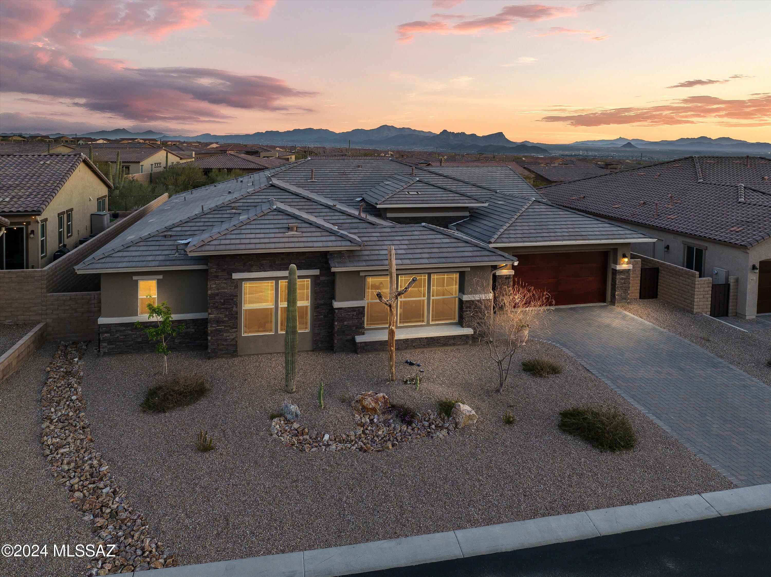 Boulder Bridge Pass II At Dove Mountain SQ20143250154 - Residential
