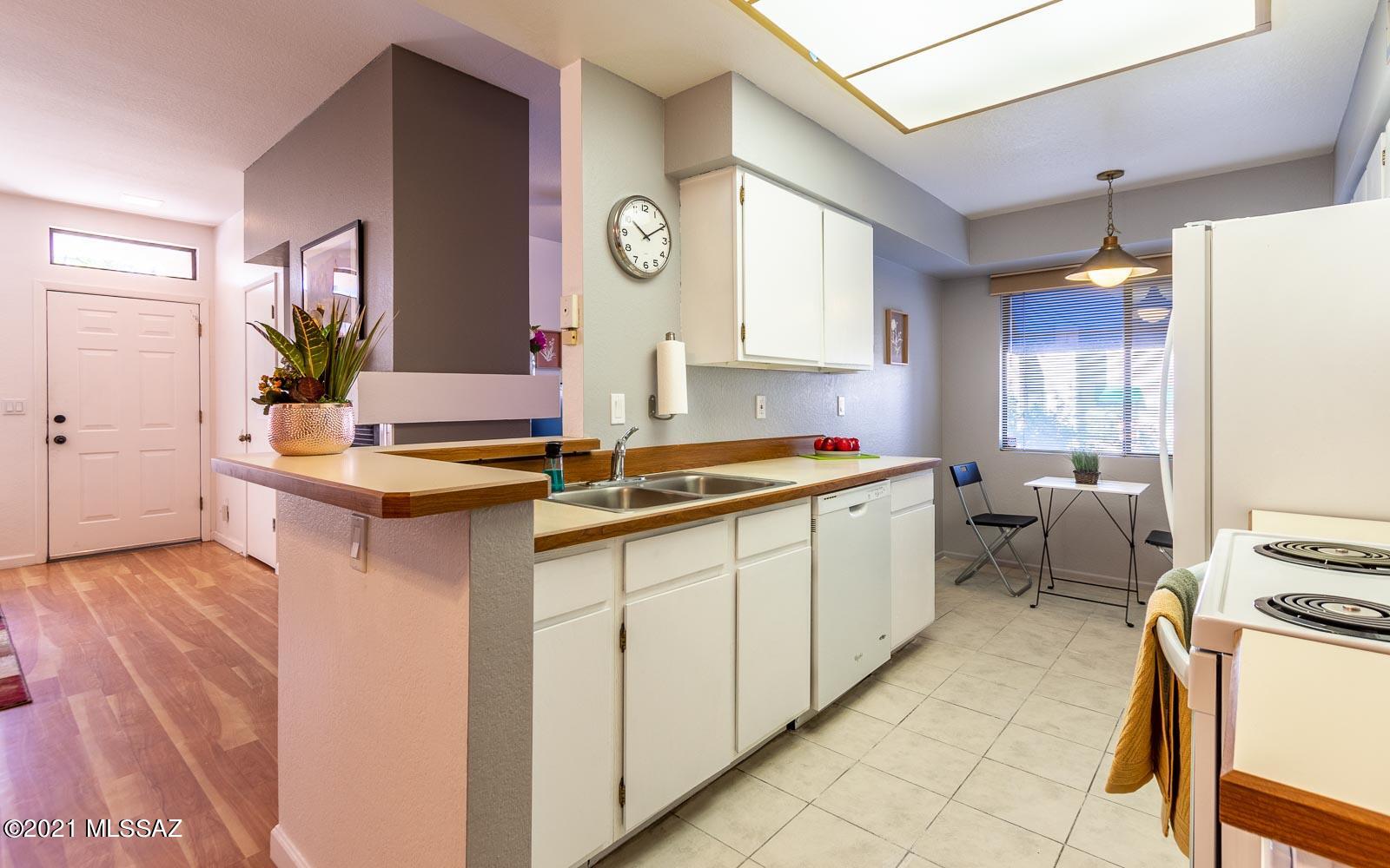 Summertree Condominiums (1-224) - Residential