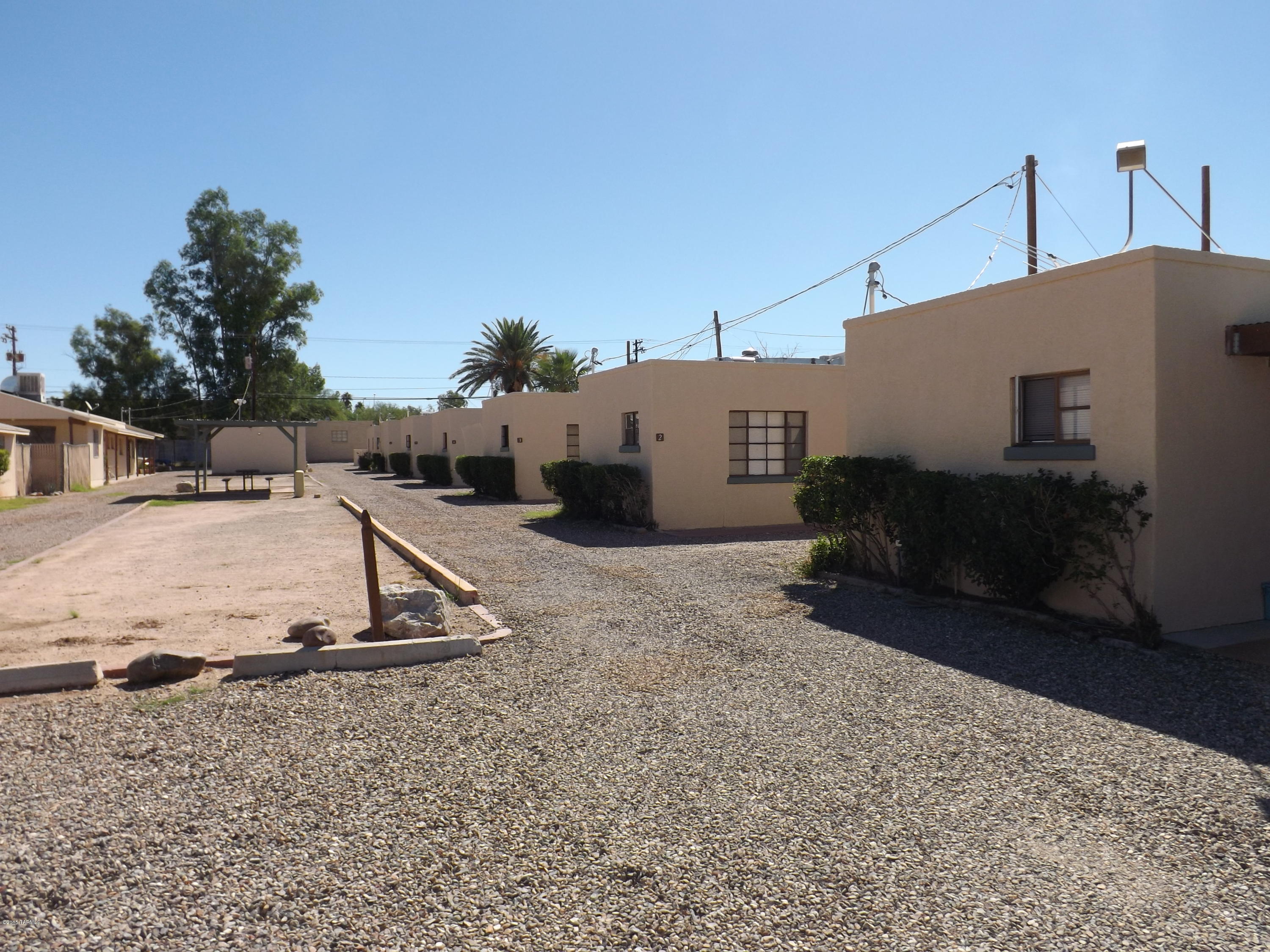 Miracle Mile Manor - Residential Income