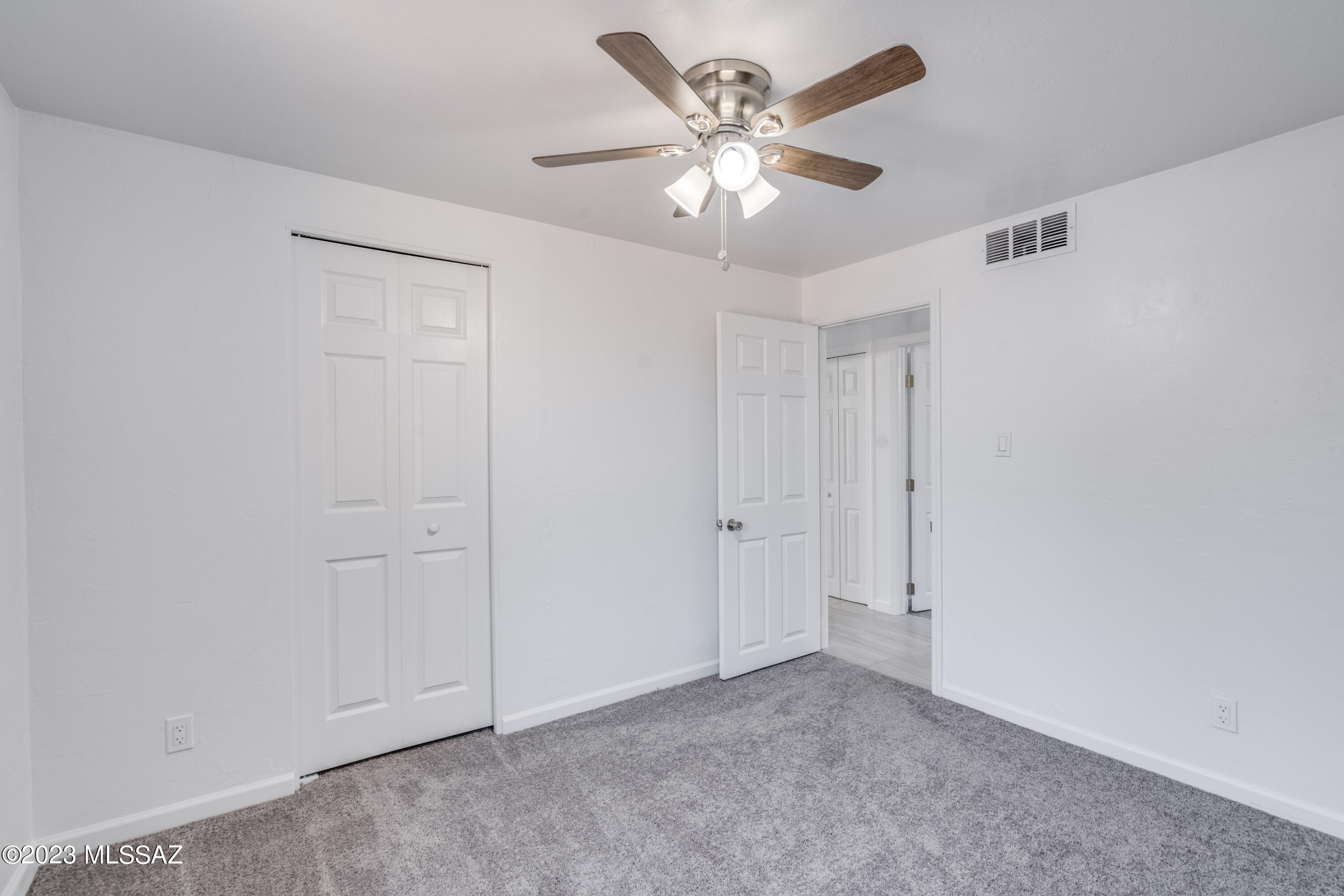 Miracle Mile Manor - Residential