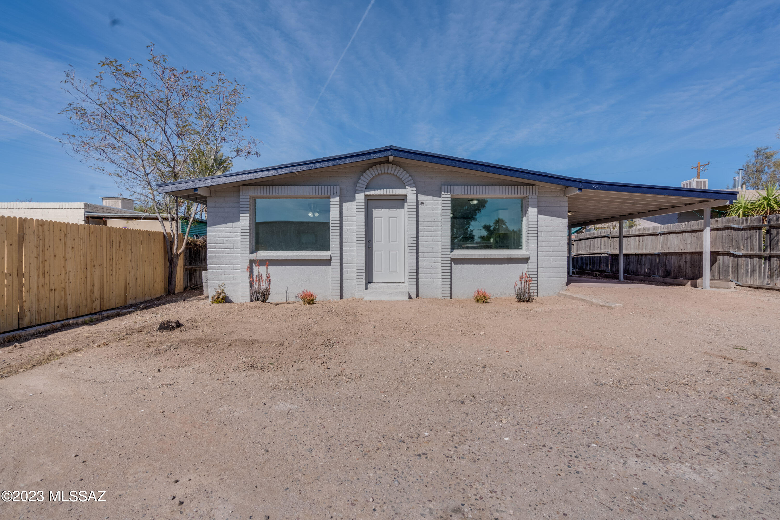 Miracle Mile Manor - Residential