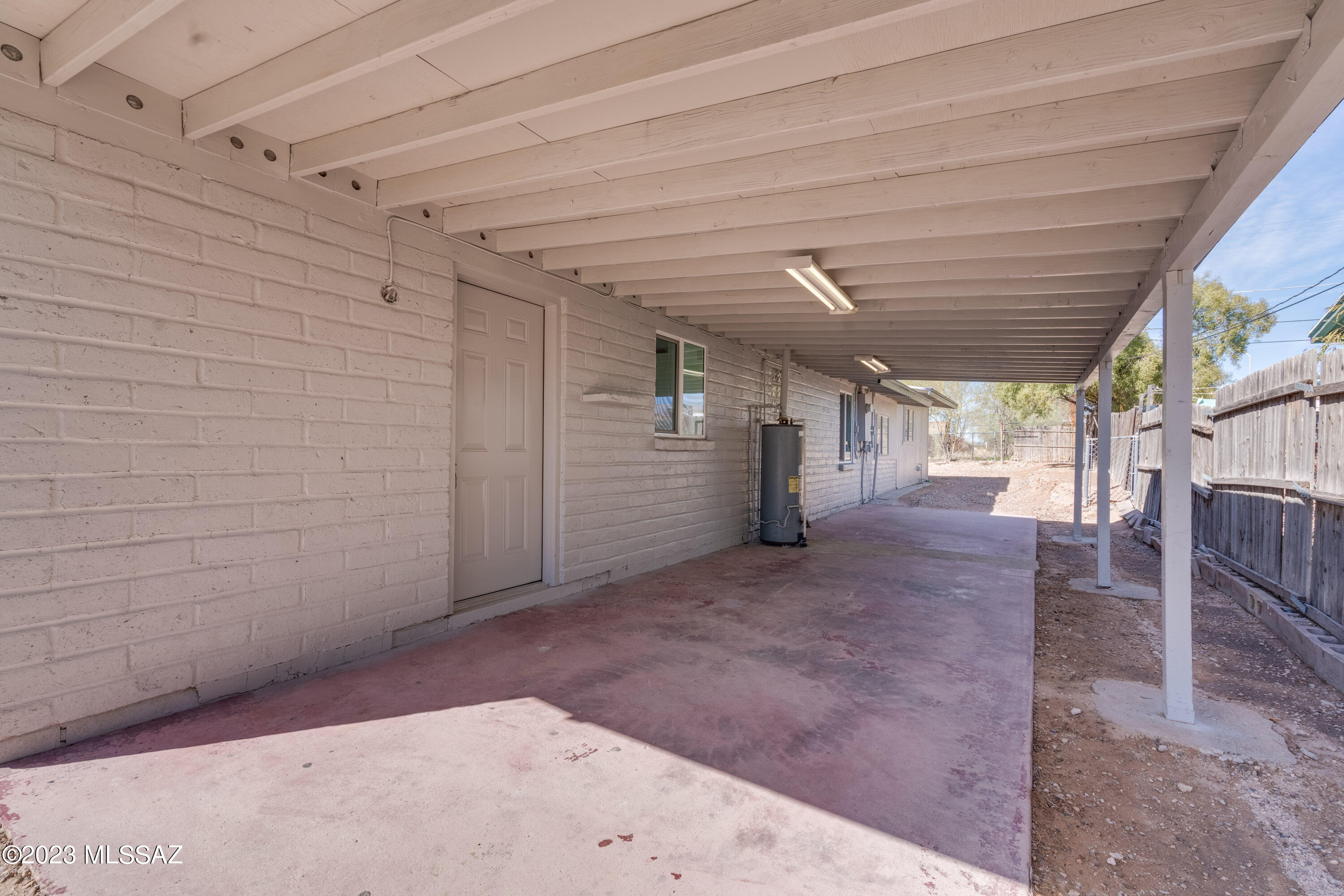 Miracle Mile Manor - Residential