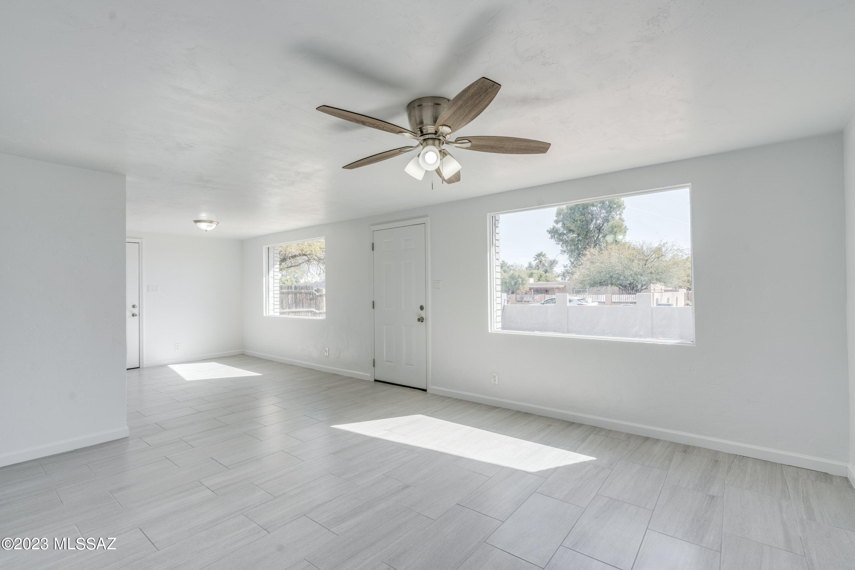 Miracle Mile Manor - Residential