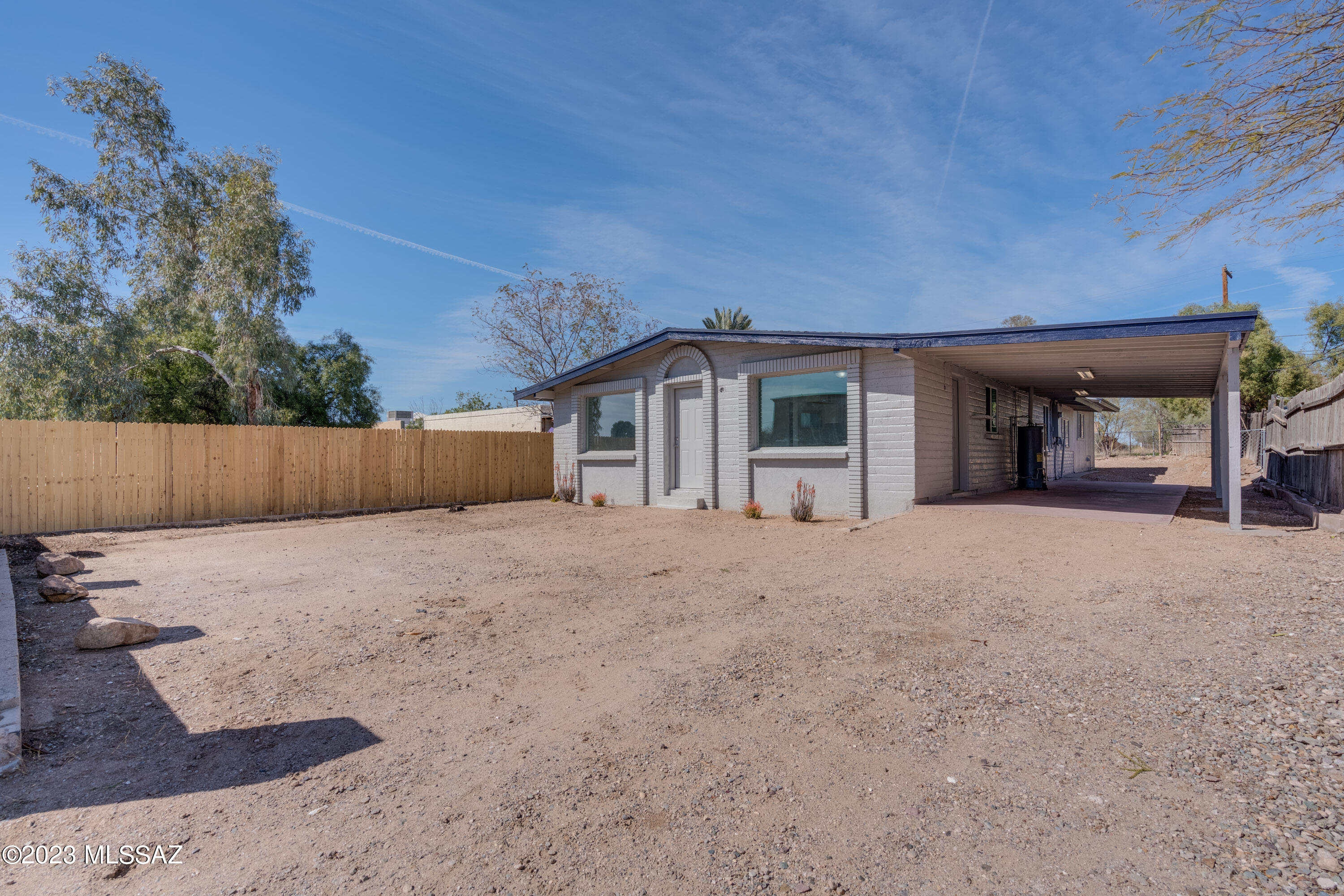 Miracle Mile Manor - Residential