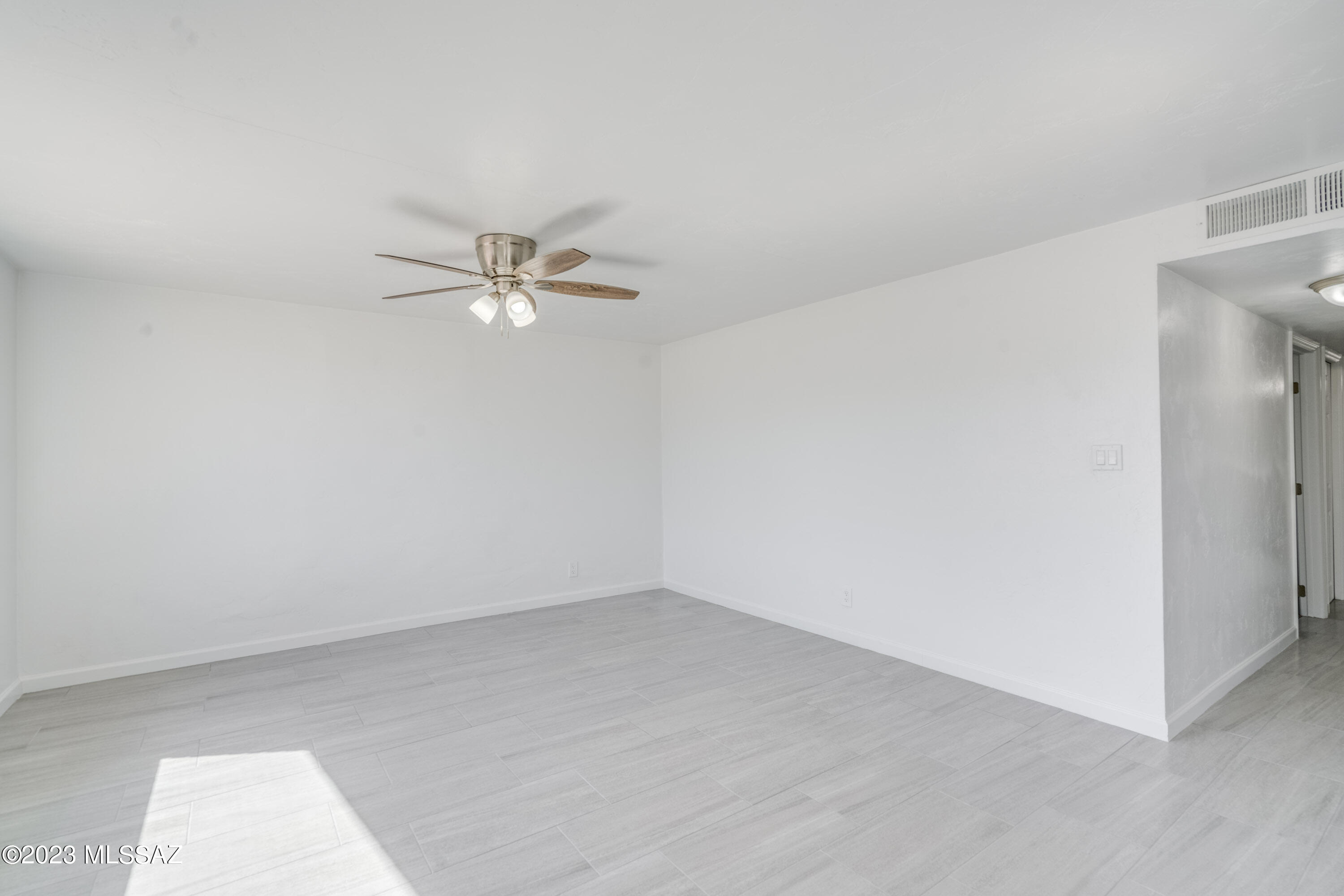 Miracle Mile Manor - Residential