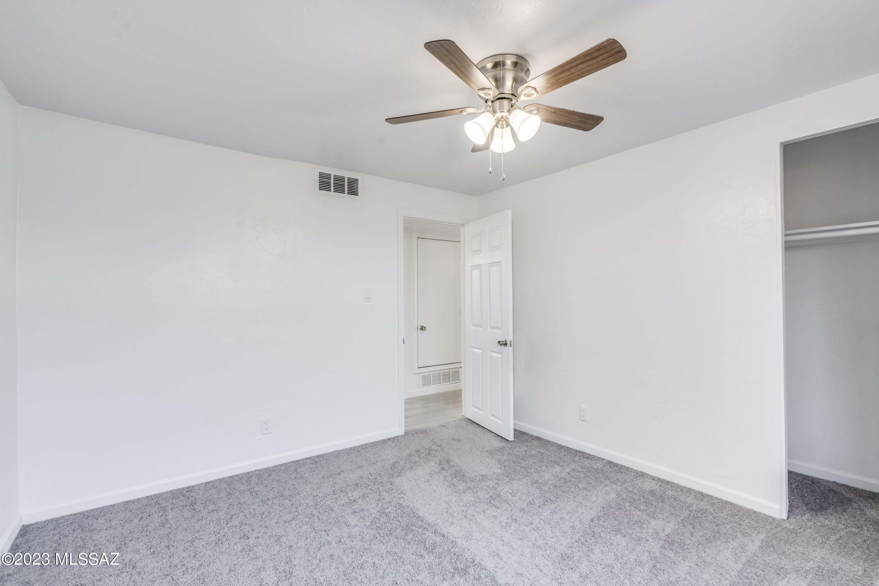 Miracle Mile Manor - Residential