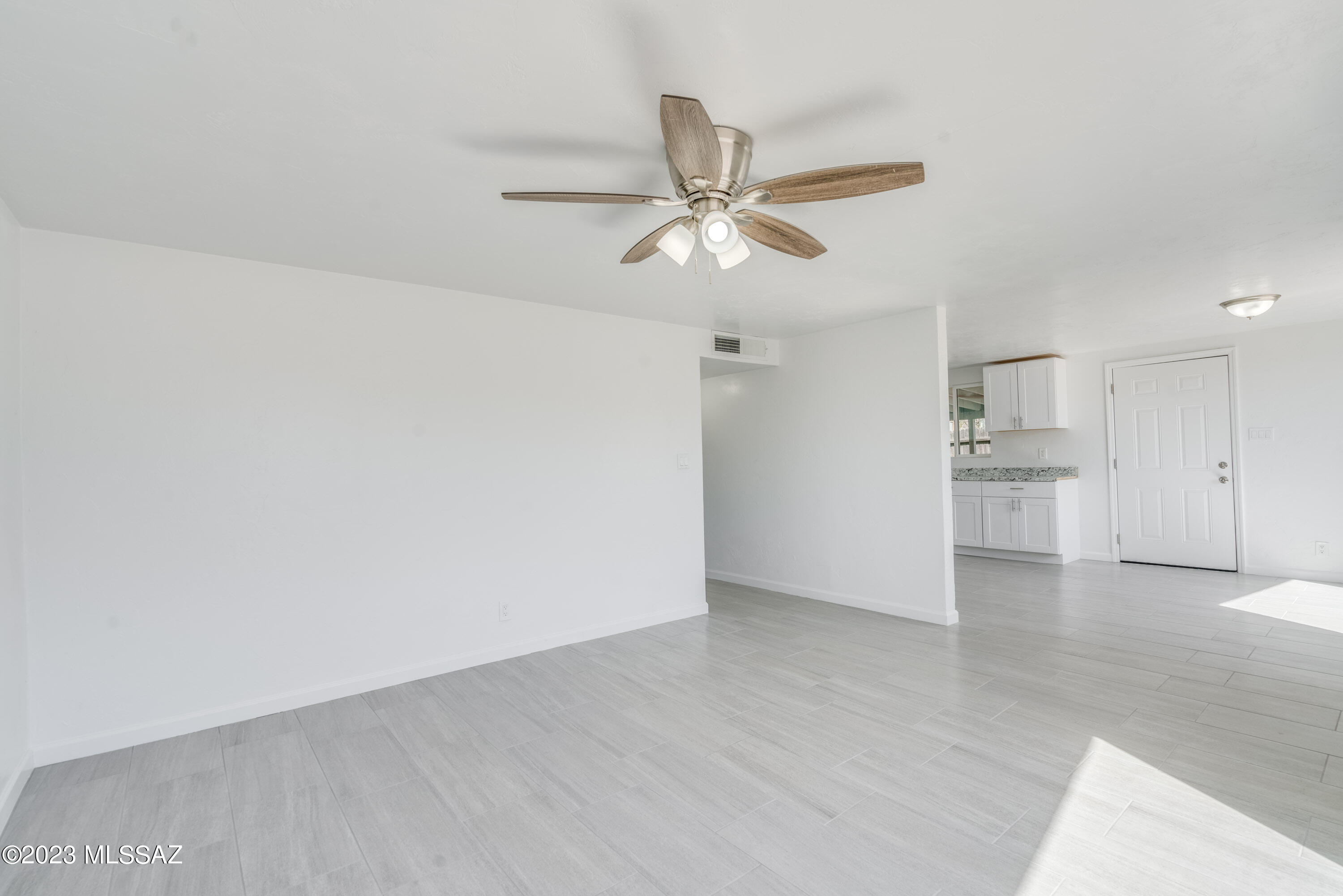Miracle Mile Manor - Residential