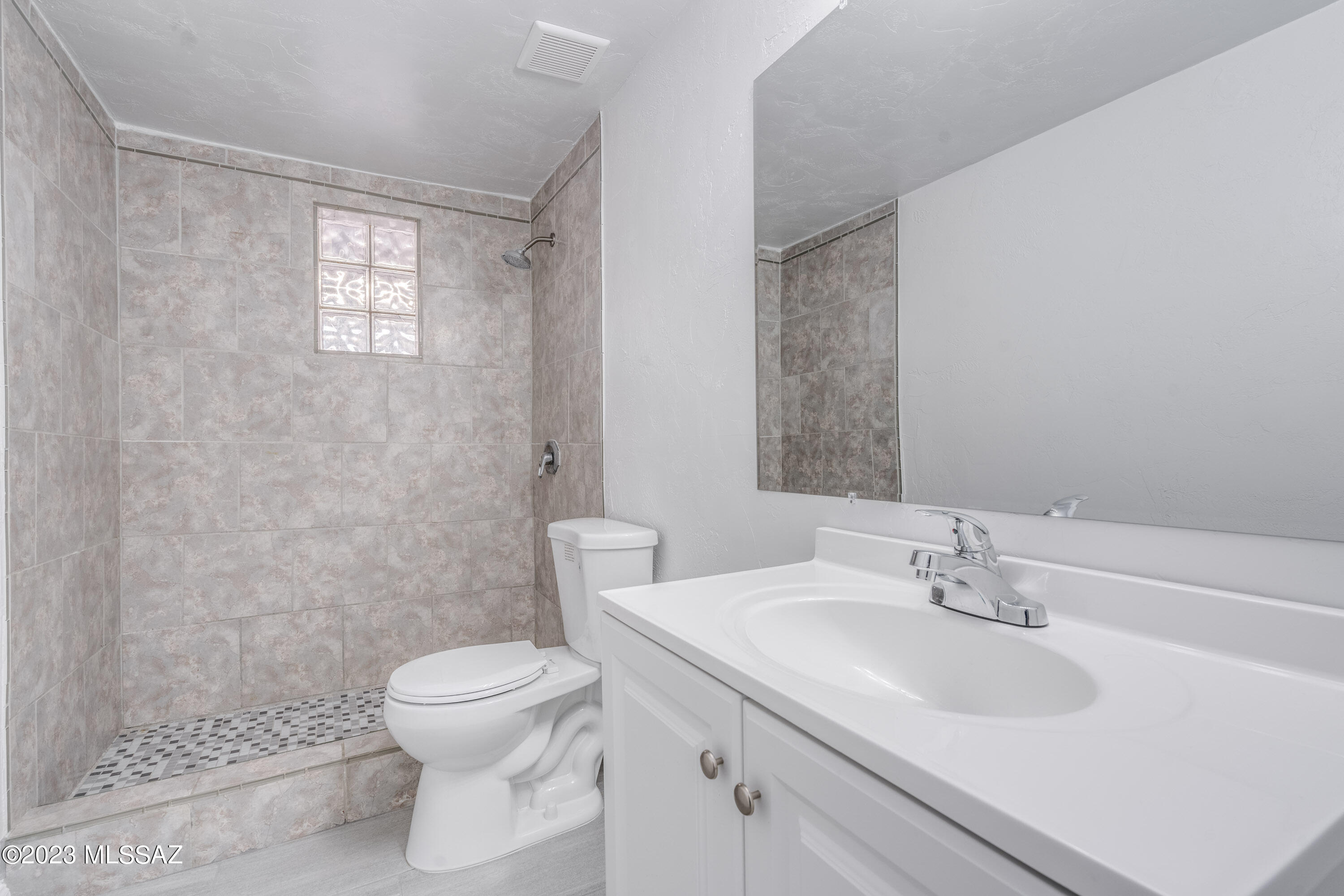 Miracle Mile Manor - Residential