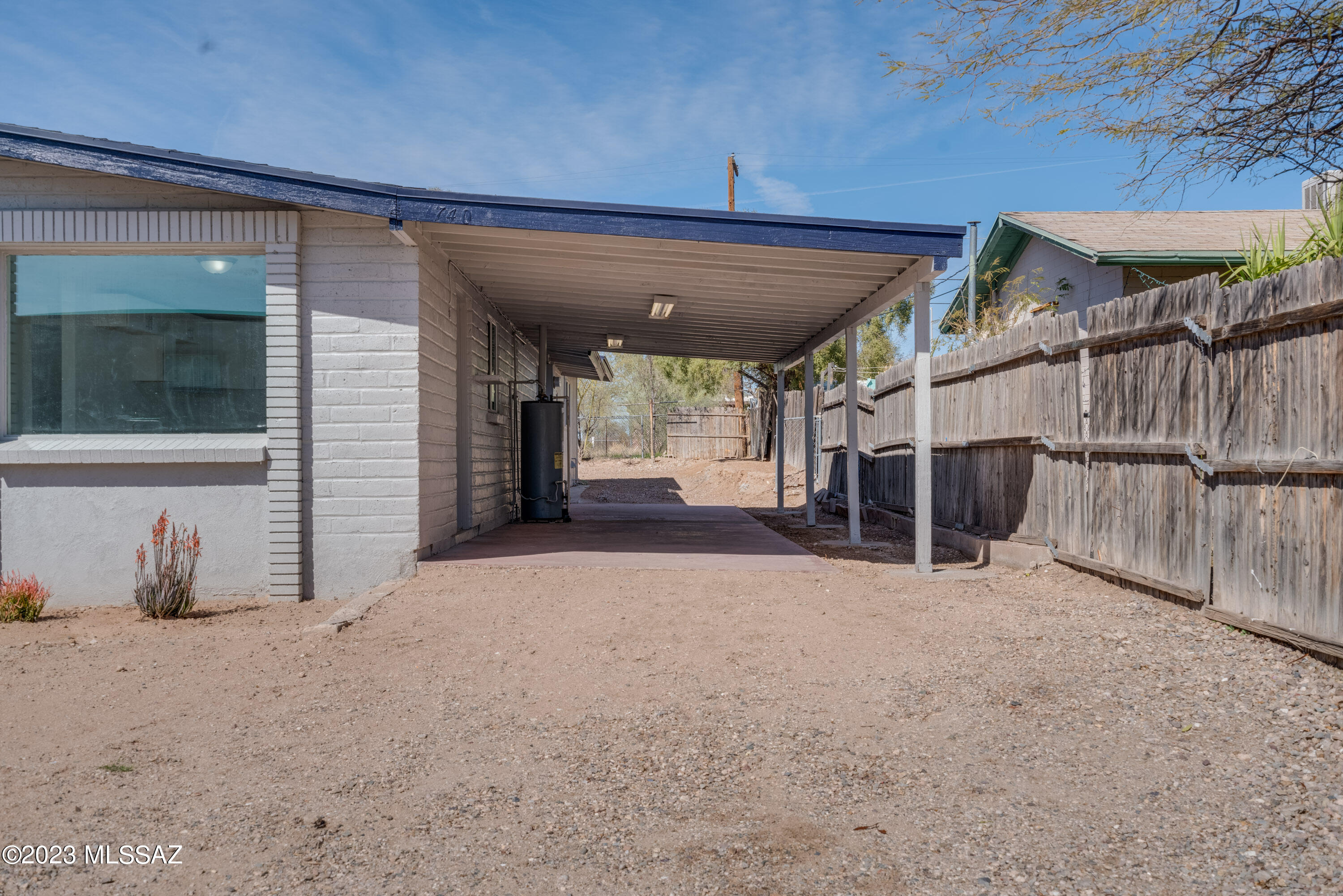 Miracle Mile Manor - Residential