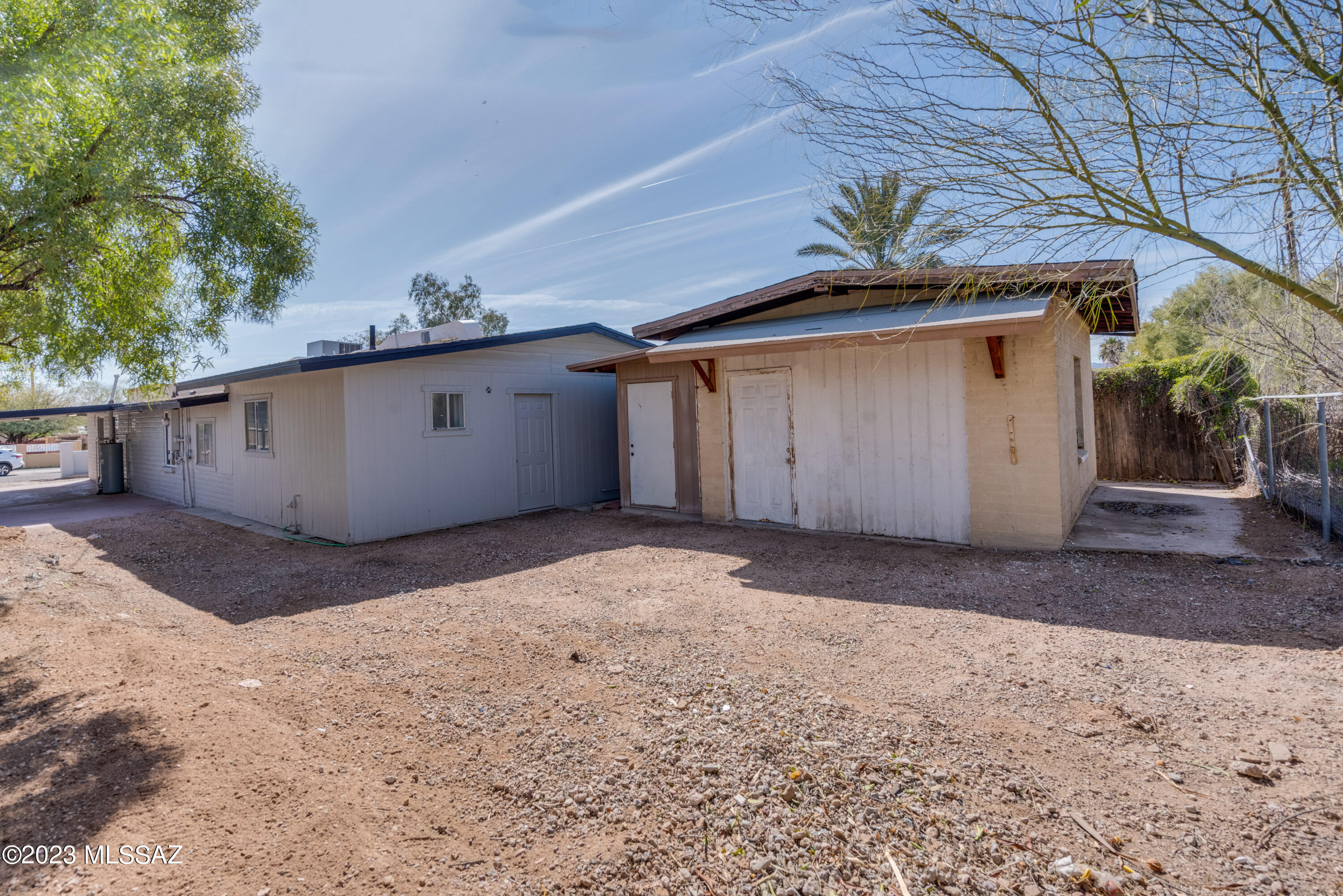 Miracle Mile Manor - Residential