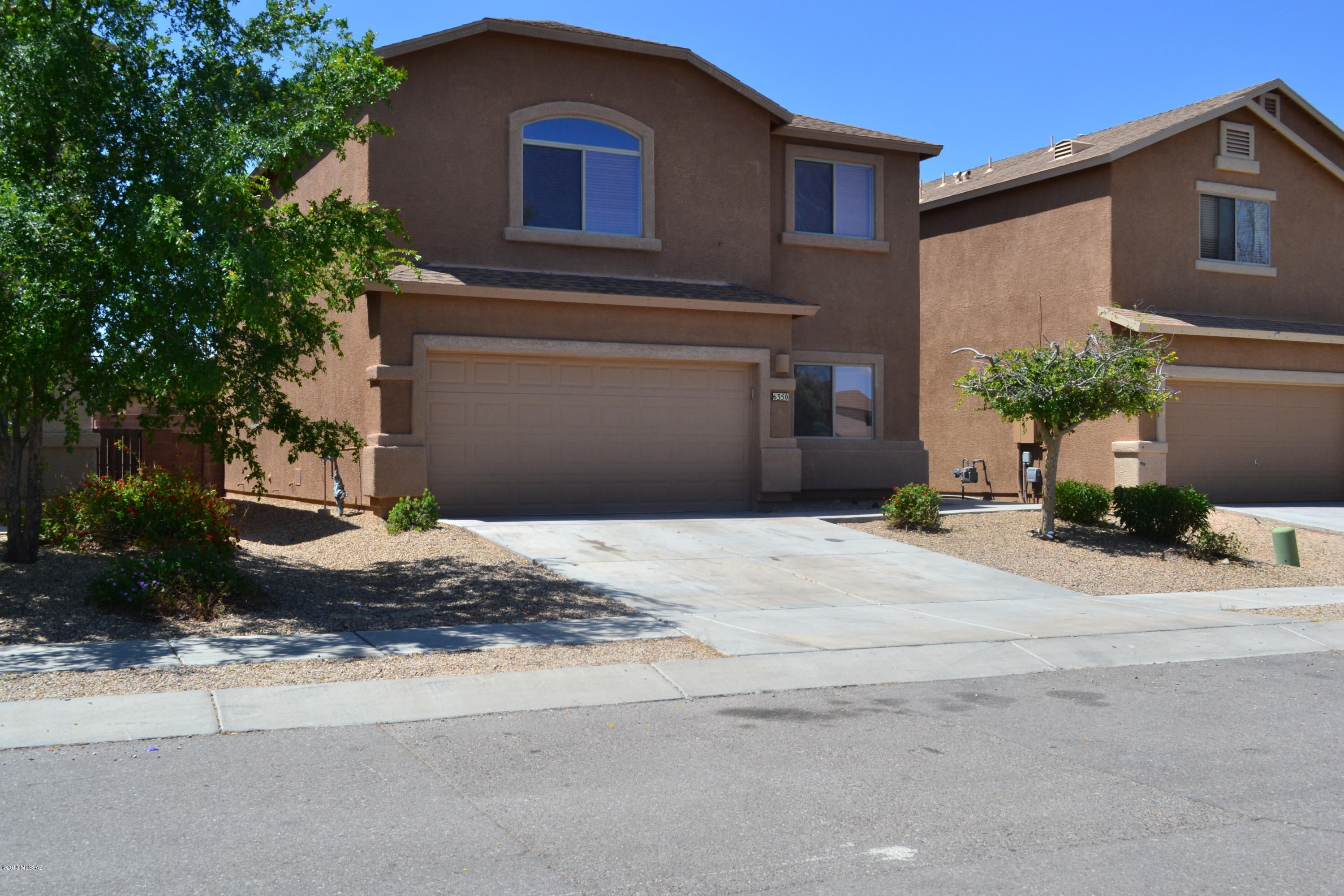 Very spacious 2 story home, with living room, family room, open kitchen and dining area, 2.5 baths, loft upstairs along with washer and dryer hook up. 2 car garage, a/c, and enclosed backyard. No Pet Property.