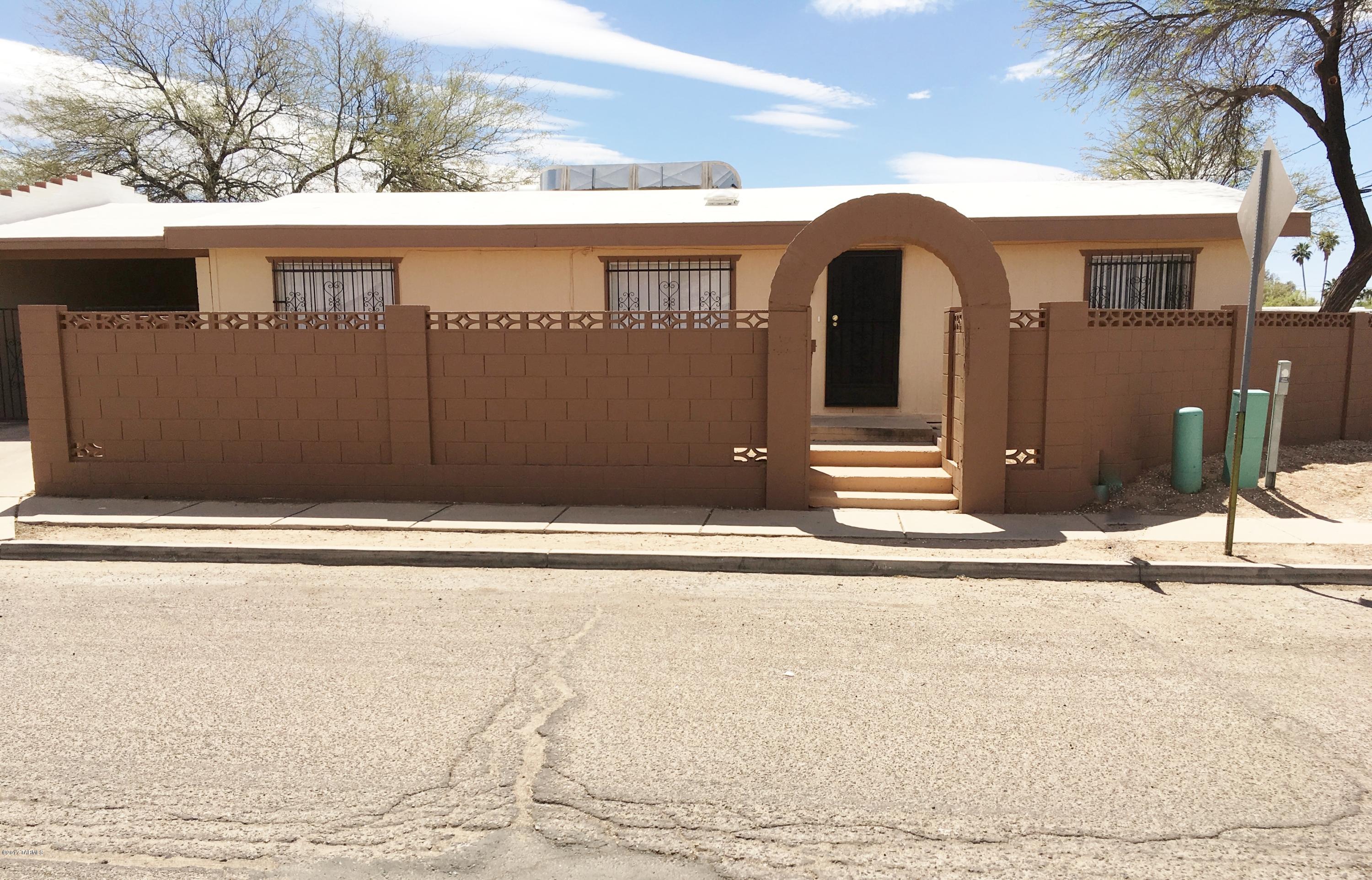 Completely remodeled home with spacious rooms, all new carpeting and window blinds.  Skylights offer lots of light.    Security windows and doors.  Living room plus extra room for storage or office.  Bonus Family Room.  Central AC and heating.  Block wall around front and rear yards.  Large back covered patio.  Shed.  Gated carport.  Nice corner lot.
Owner/Agent