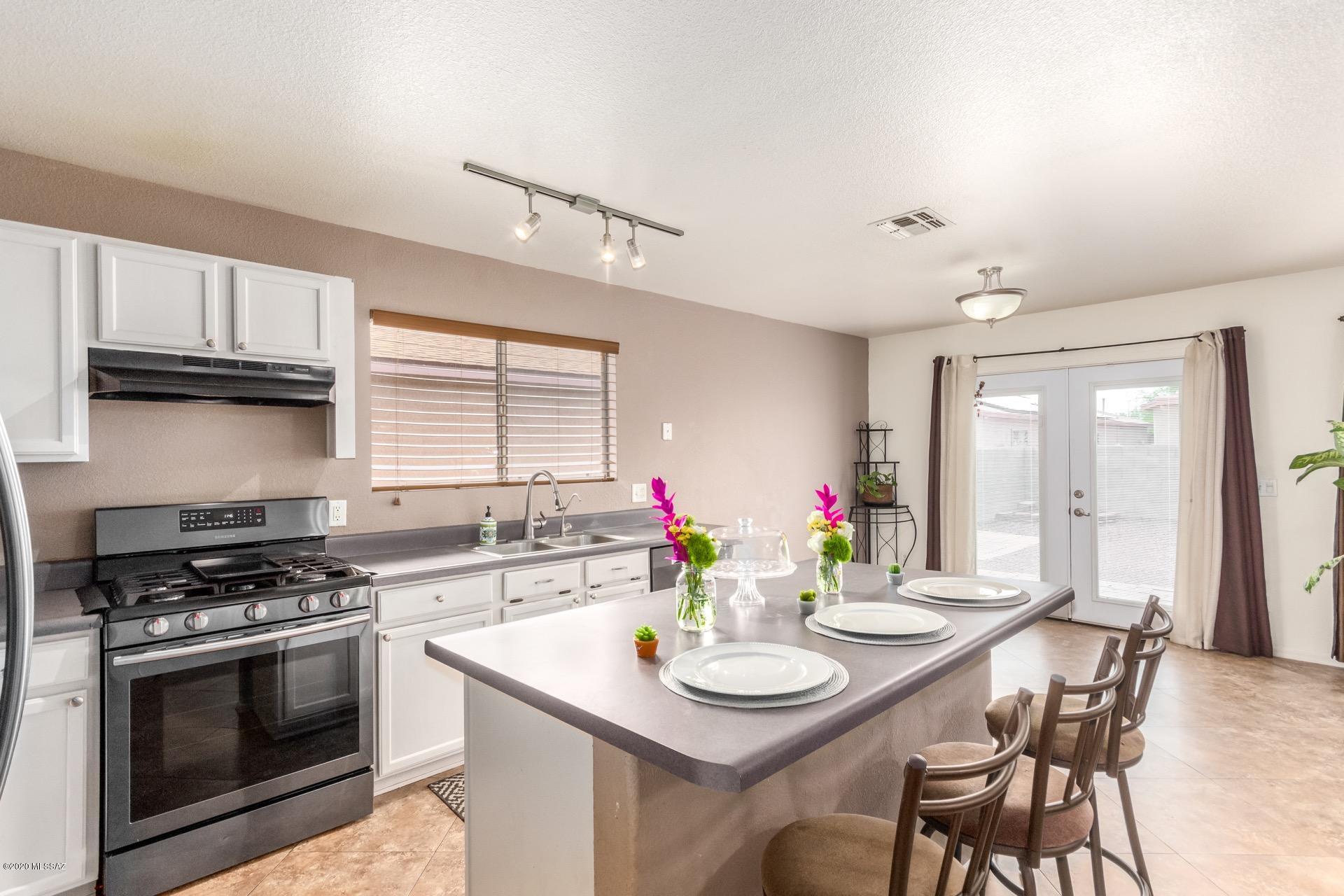 Oakview at Midvale Park (75-242) - Residential