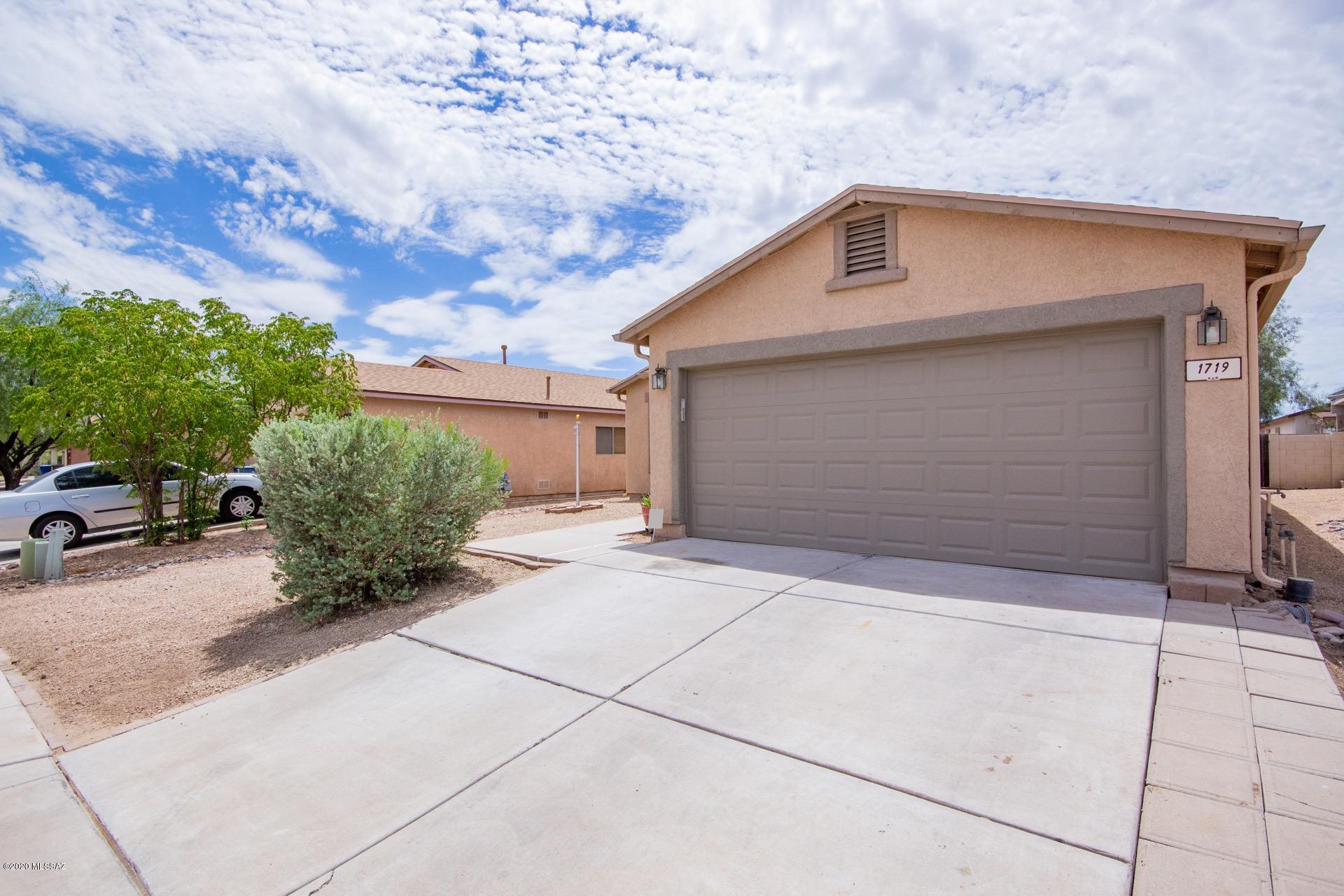 Oakview at Midvale Park (75-242) - Residential