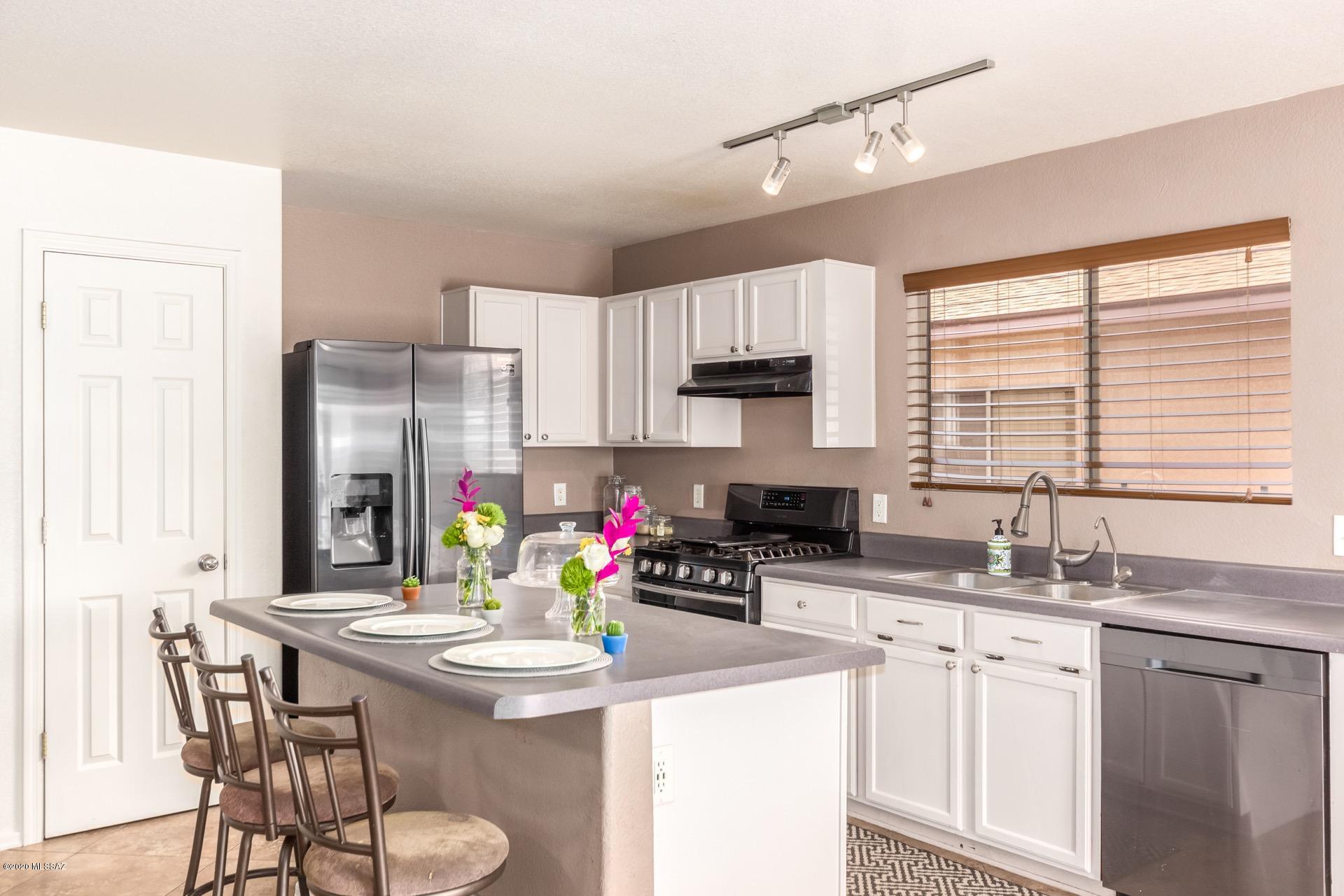 Oakview at Midvale Park (75-242) - Residential