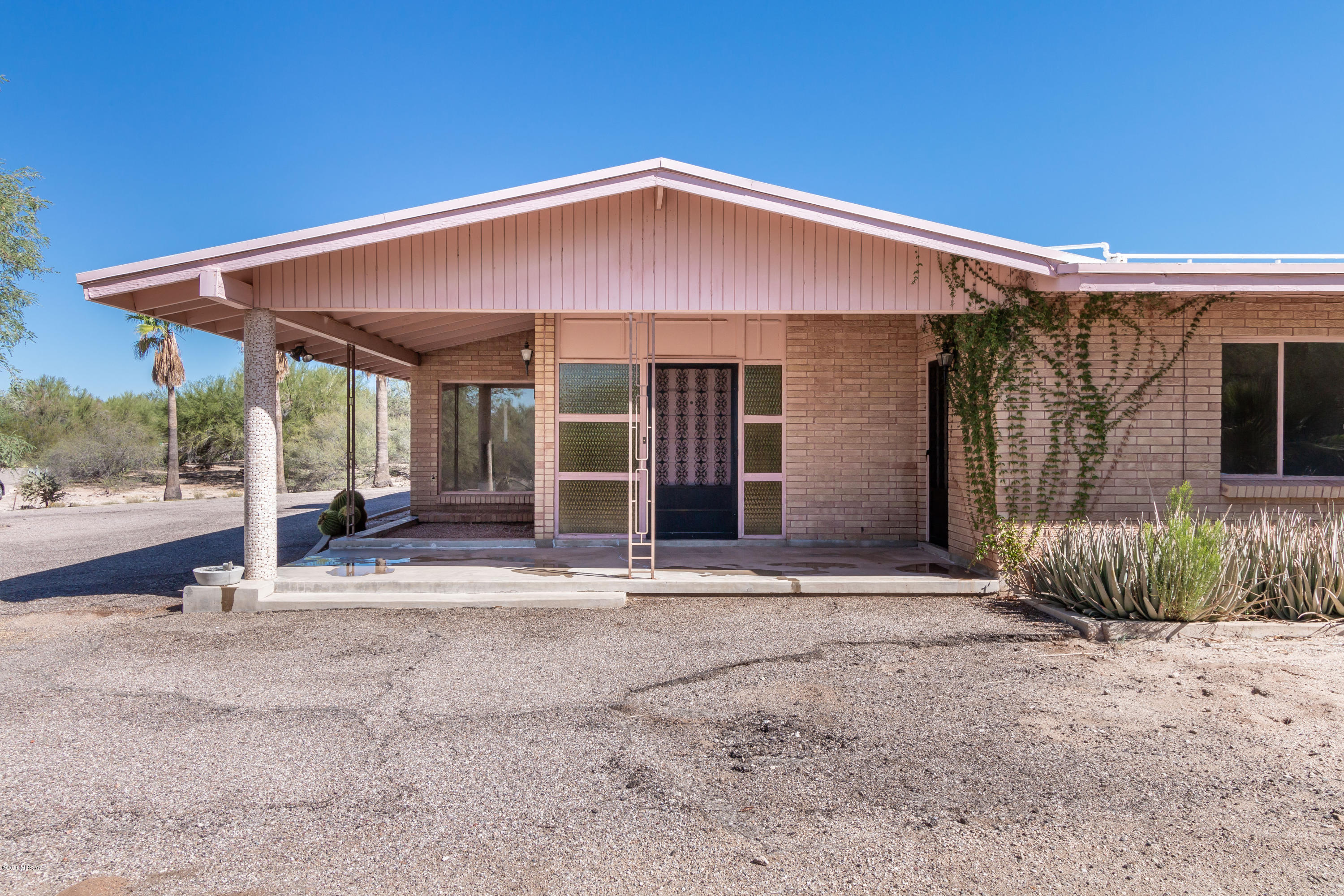 Los Arboles (1-20) - Residential