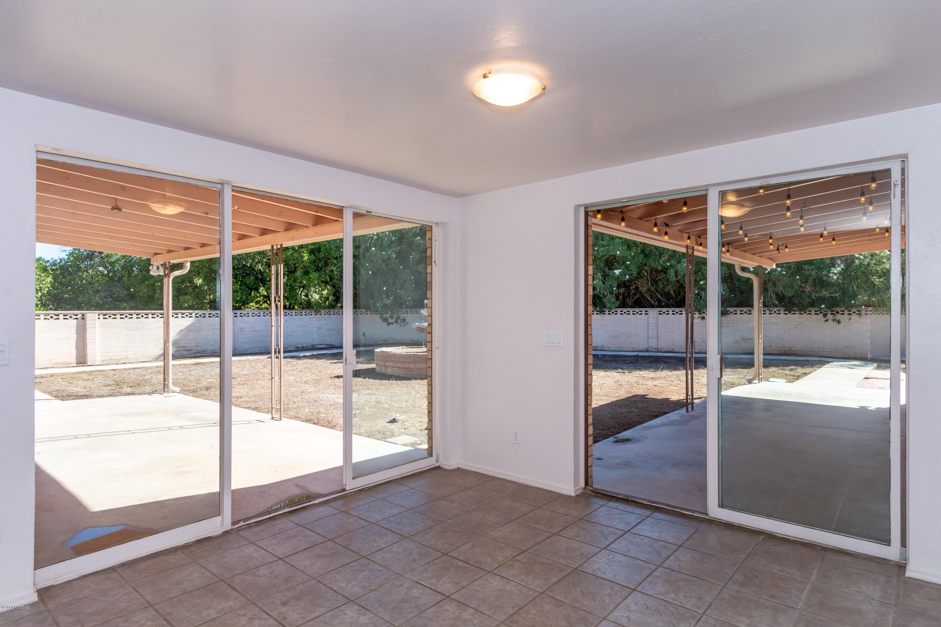 Los Arboles (1-20) - Residential