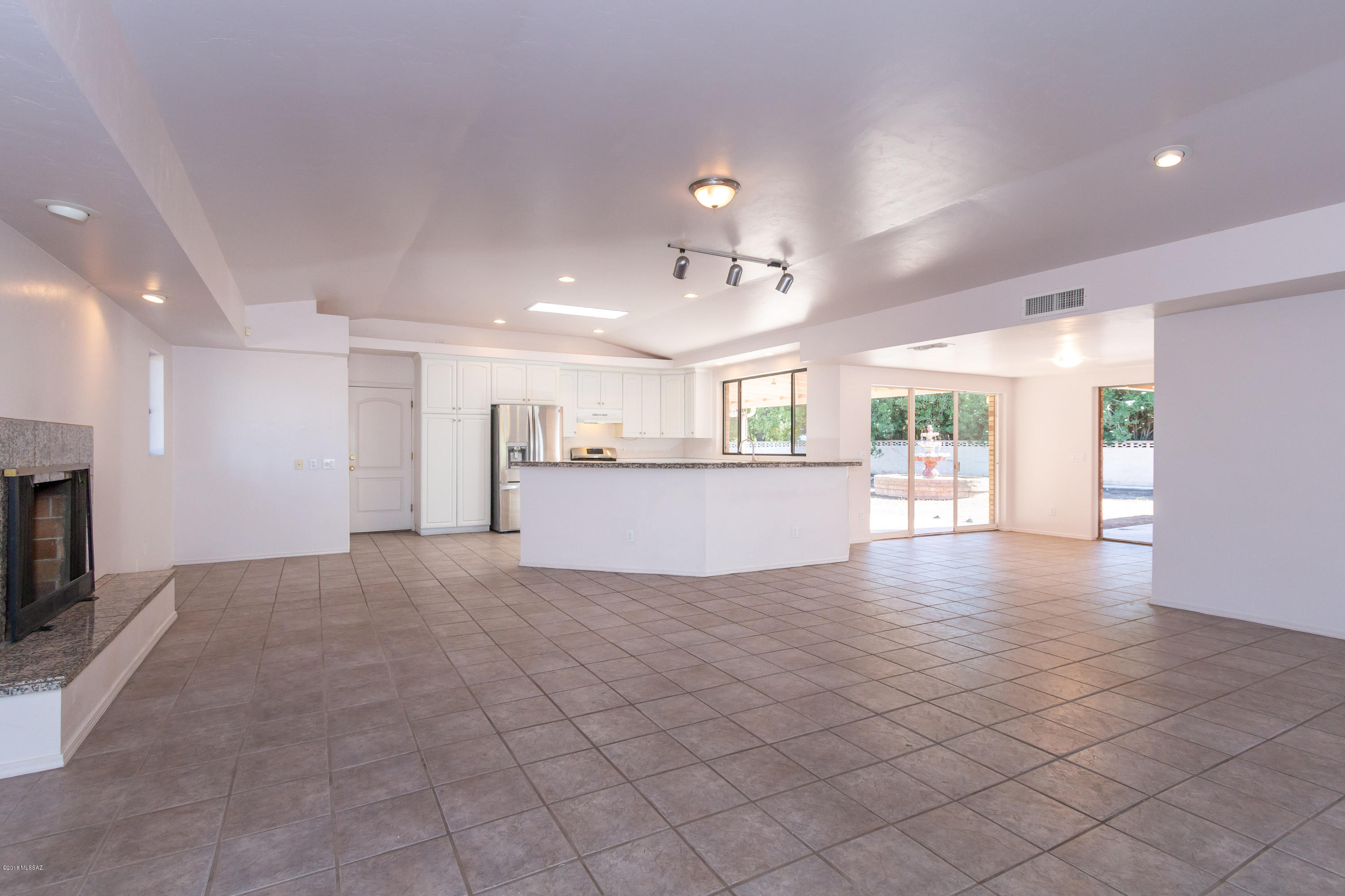 Los Arboles (1-20) - Residential
