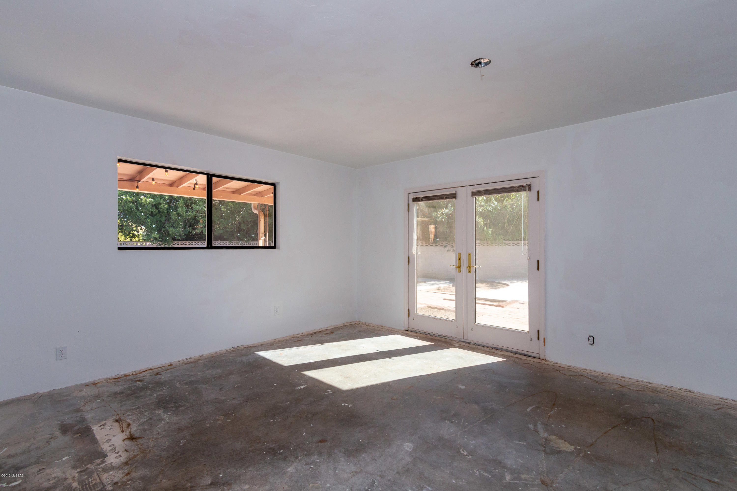 Los Arboles (1-20) - Residential