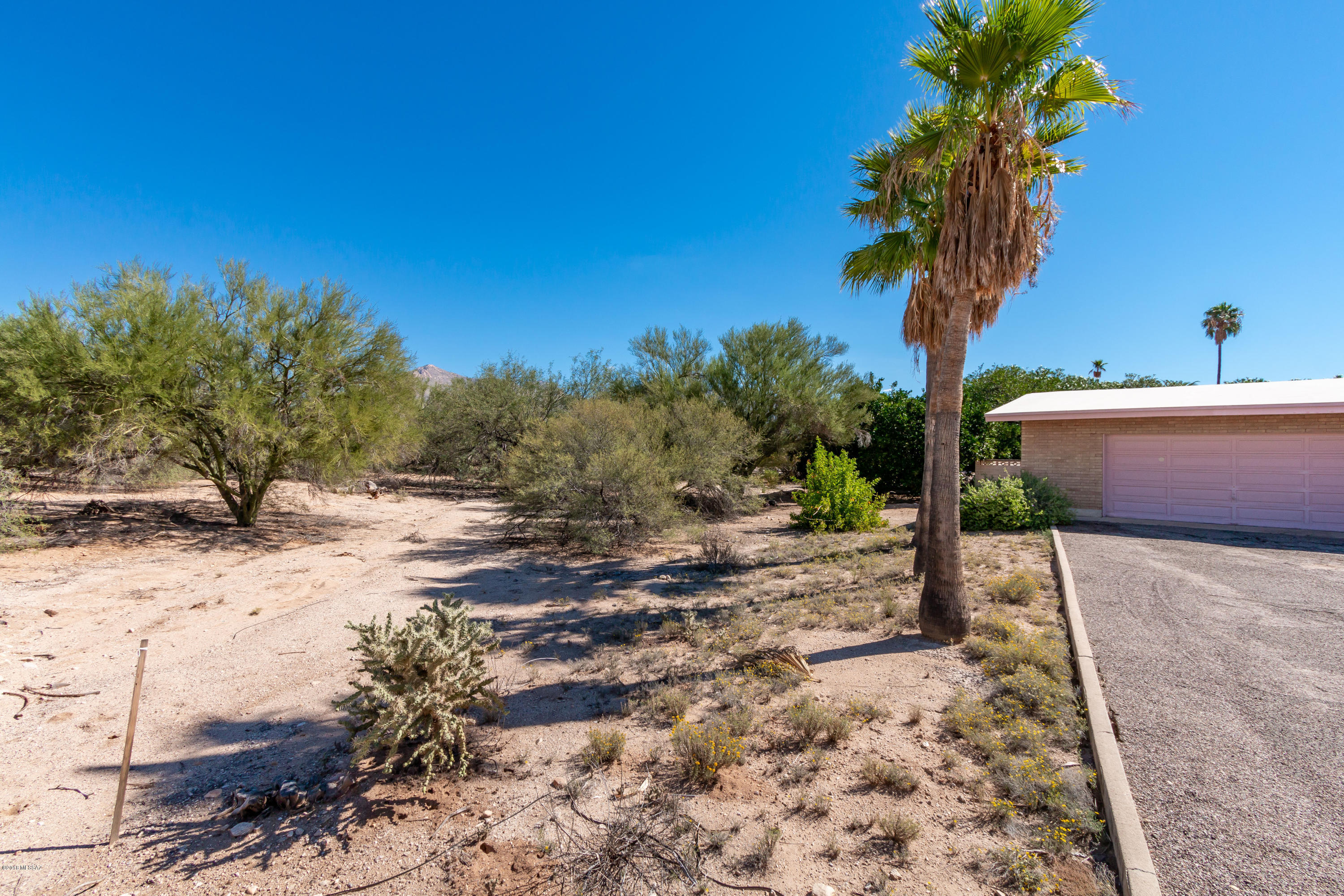 Los Arboles (1-20) - Residential