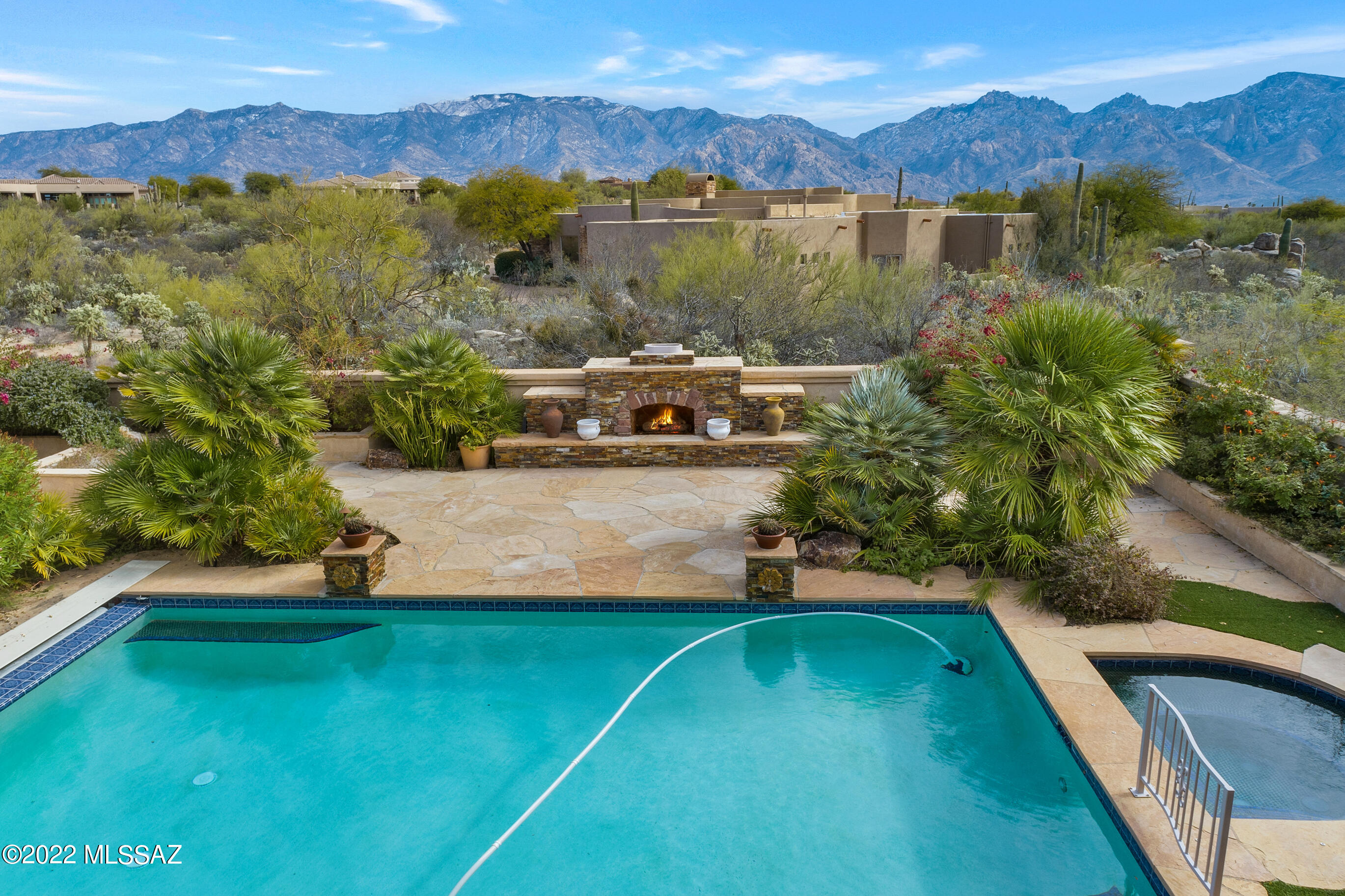 Honey Bee Ridge(The Estates At) - Residential