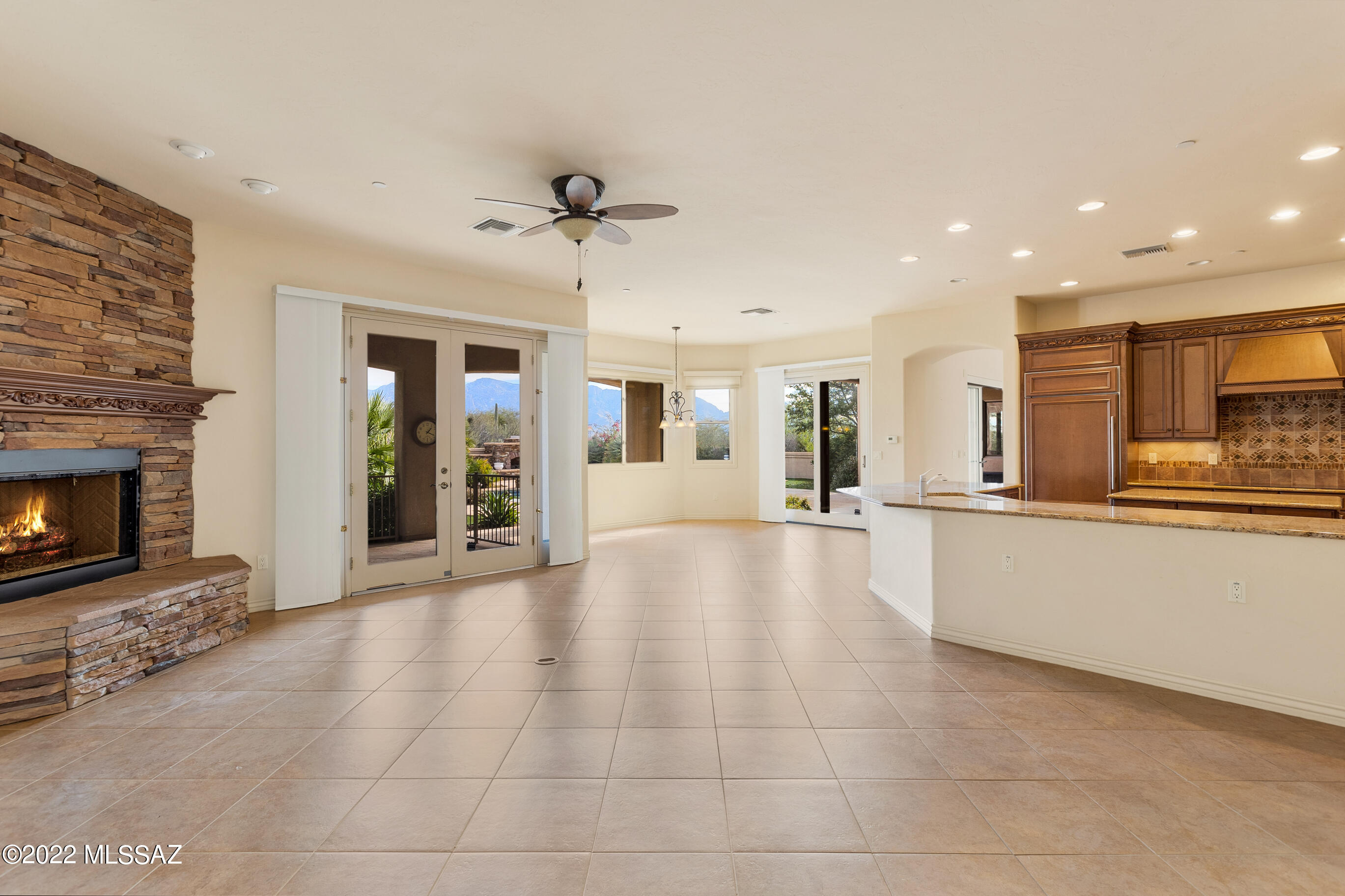 Honey Bee Ridge(The Estates At) - Residential