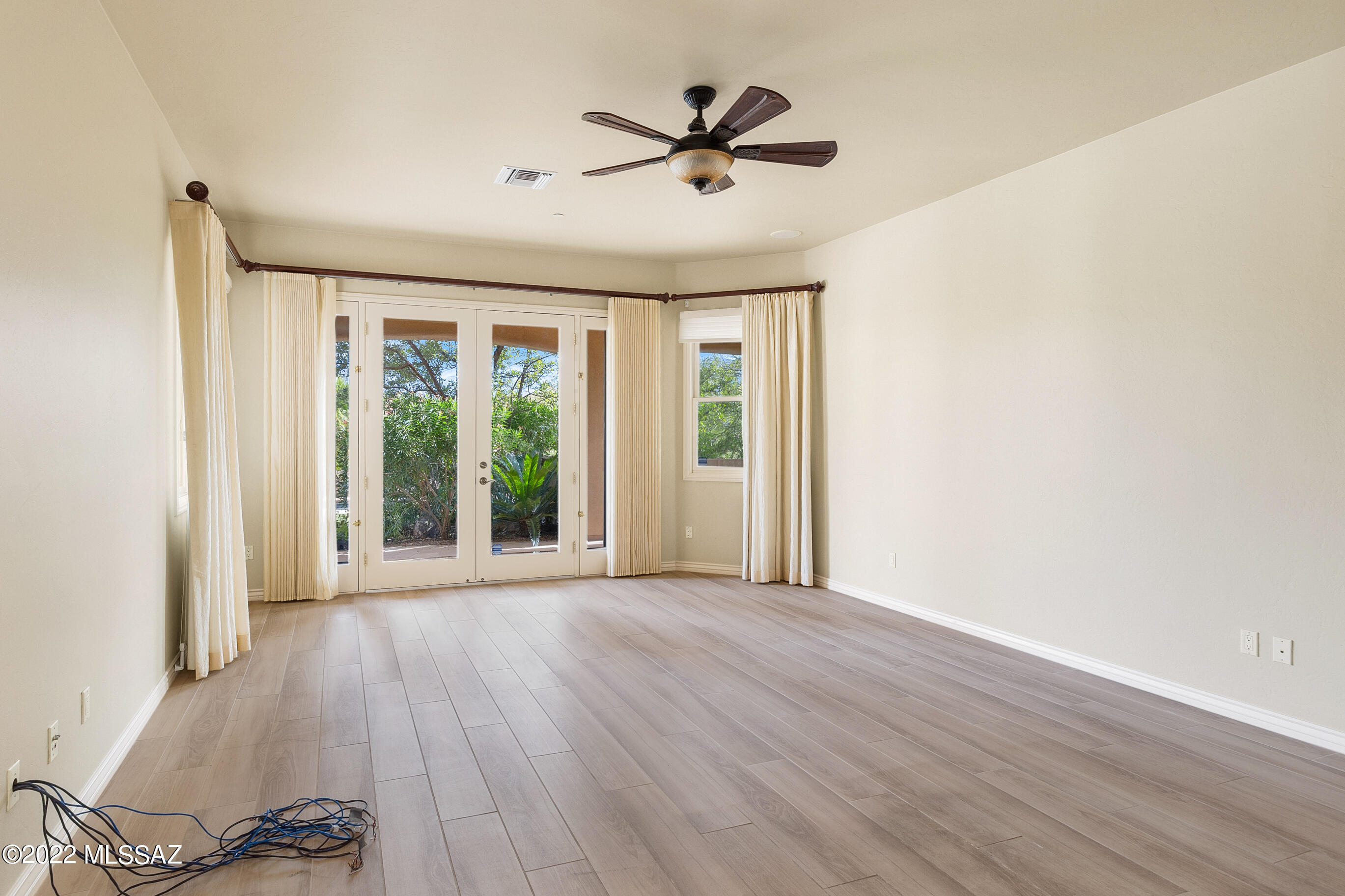 Honey Bee Ridge(The Estates At) - Residential