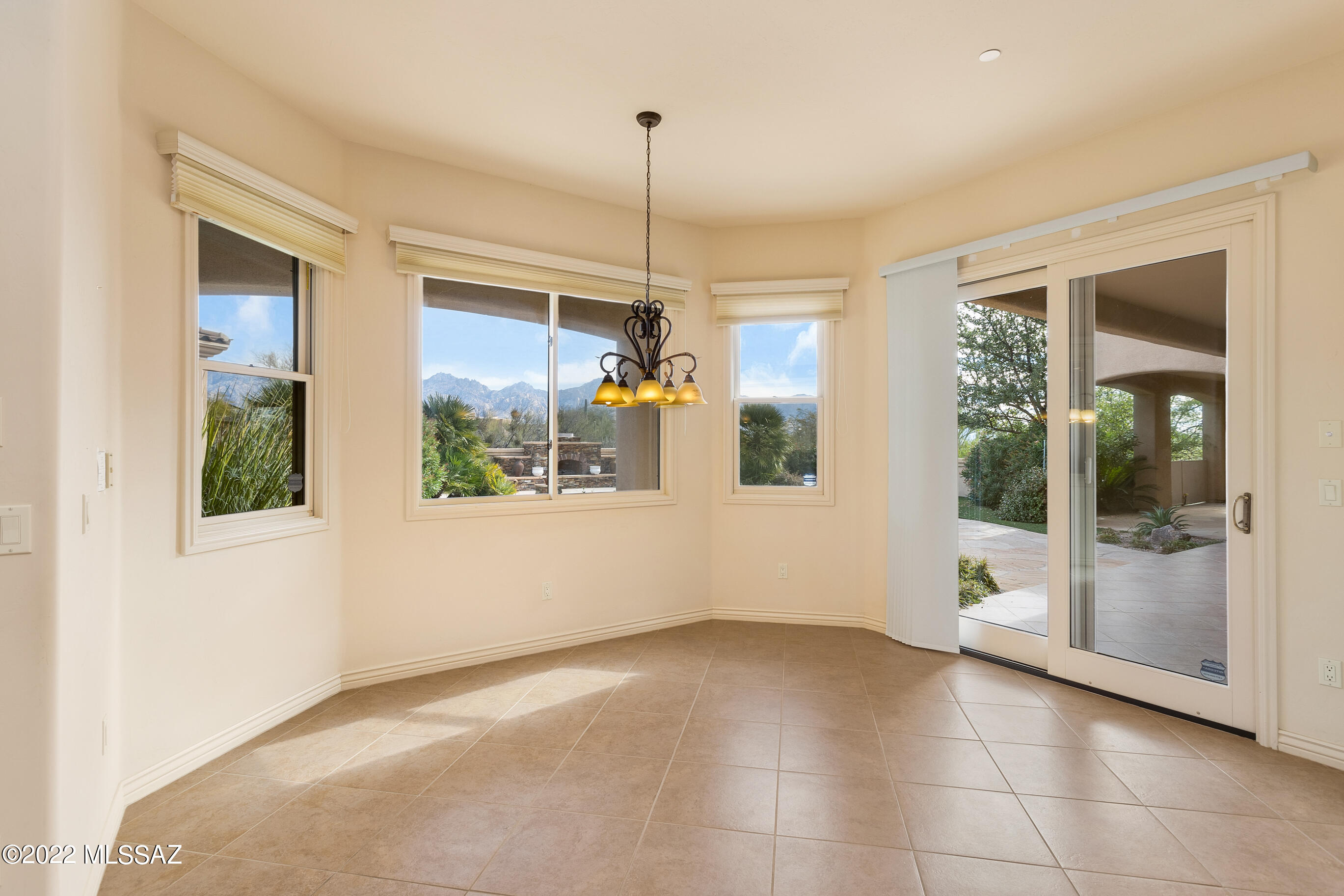 Honey Bee Ridge(The Estates At) - Residential