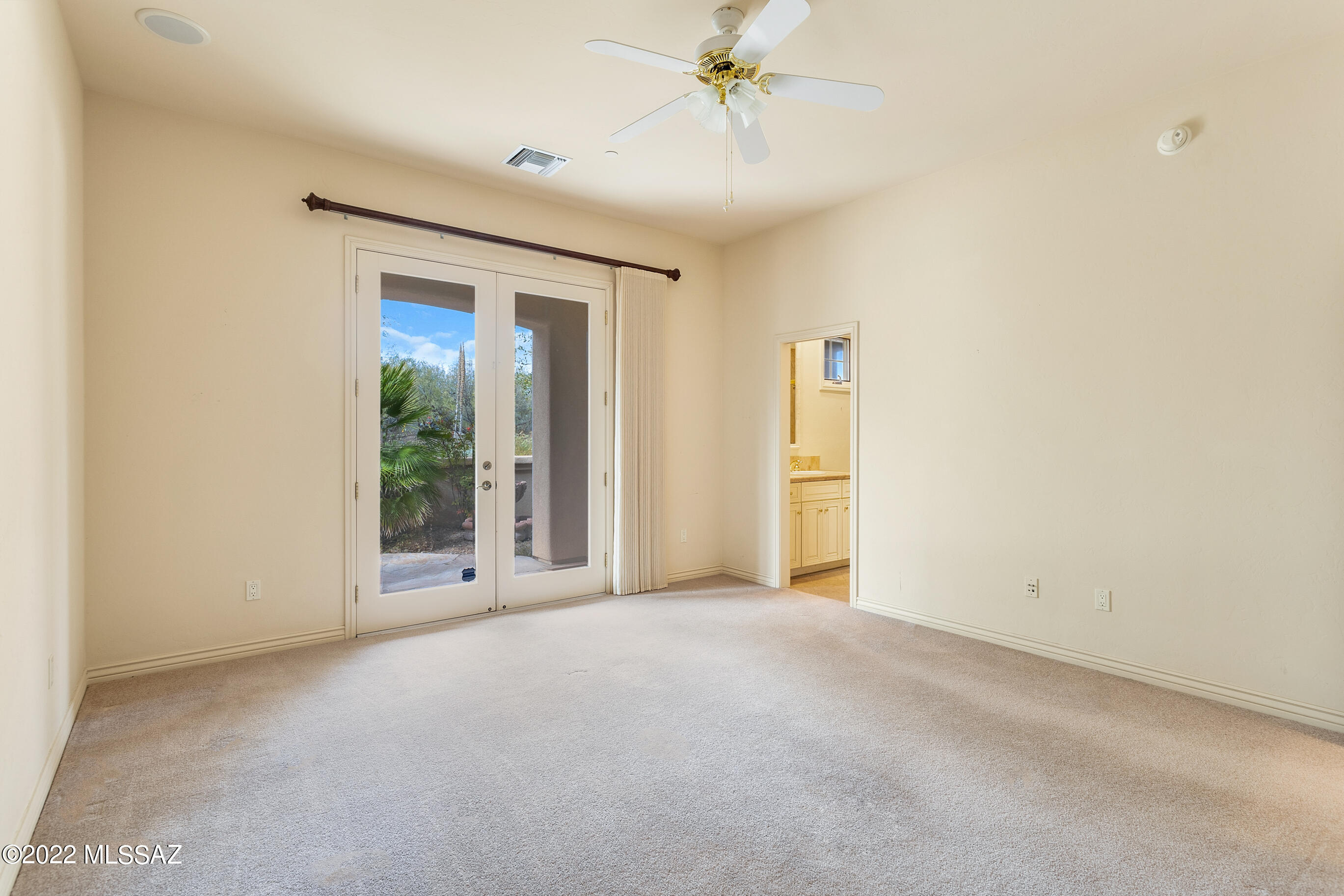 Honey Bee Ridge(The Estates At) - Residential