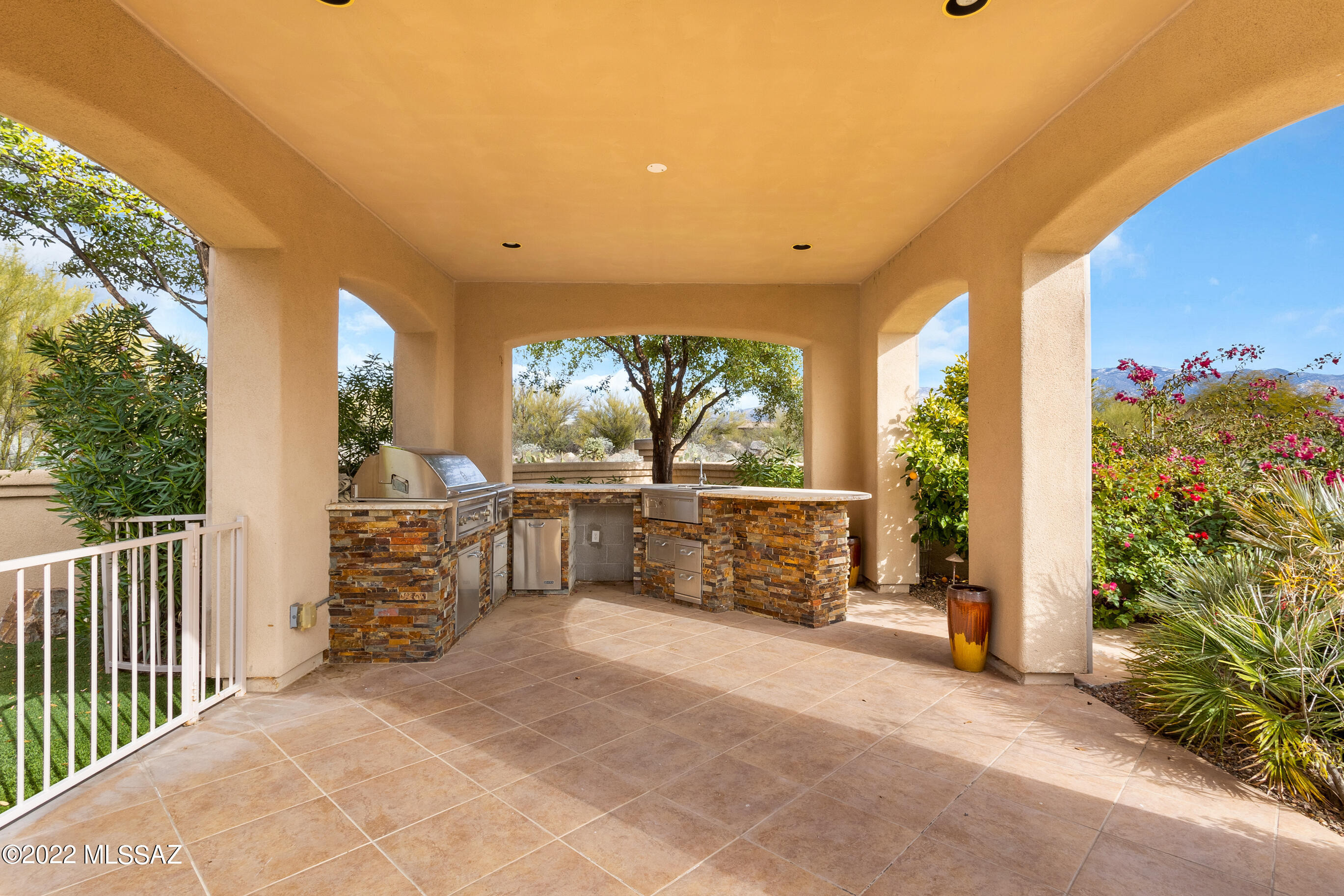 Honey Bee Ridge(The Estates At) - Residential