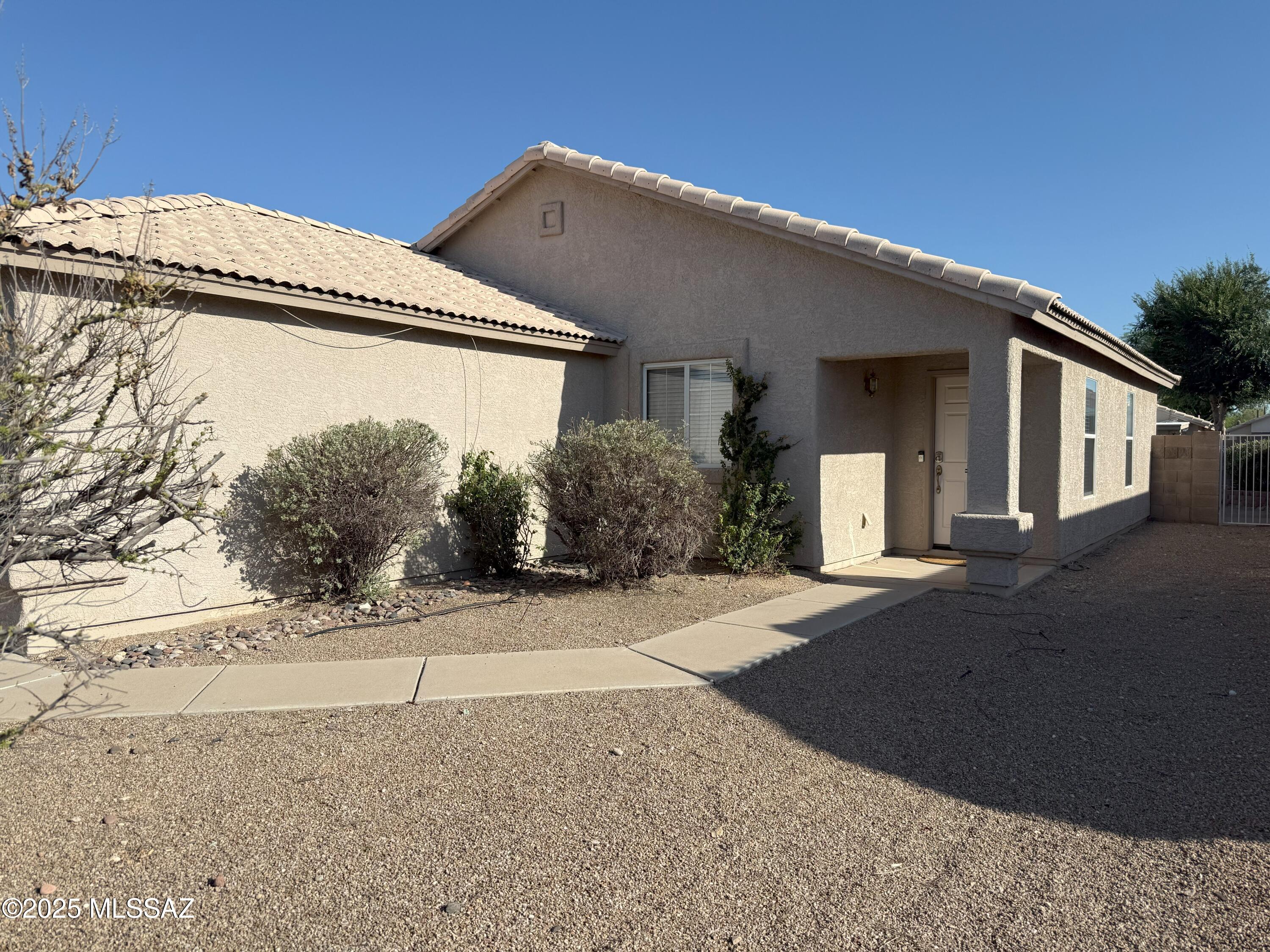 La Cholla Ridge (1-77) - Residential Lease