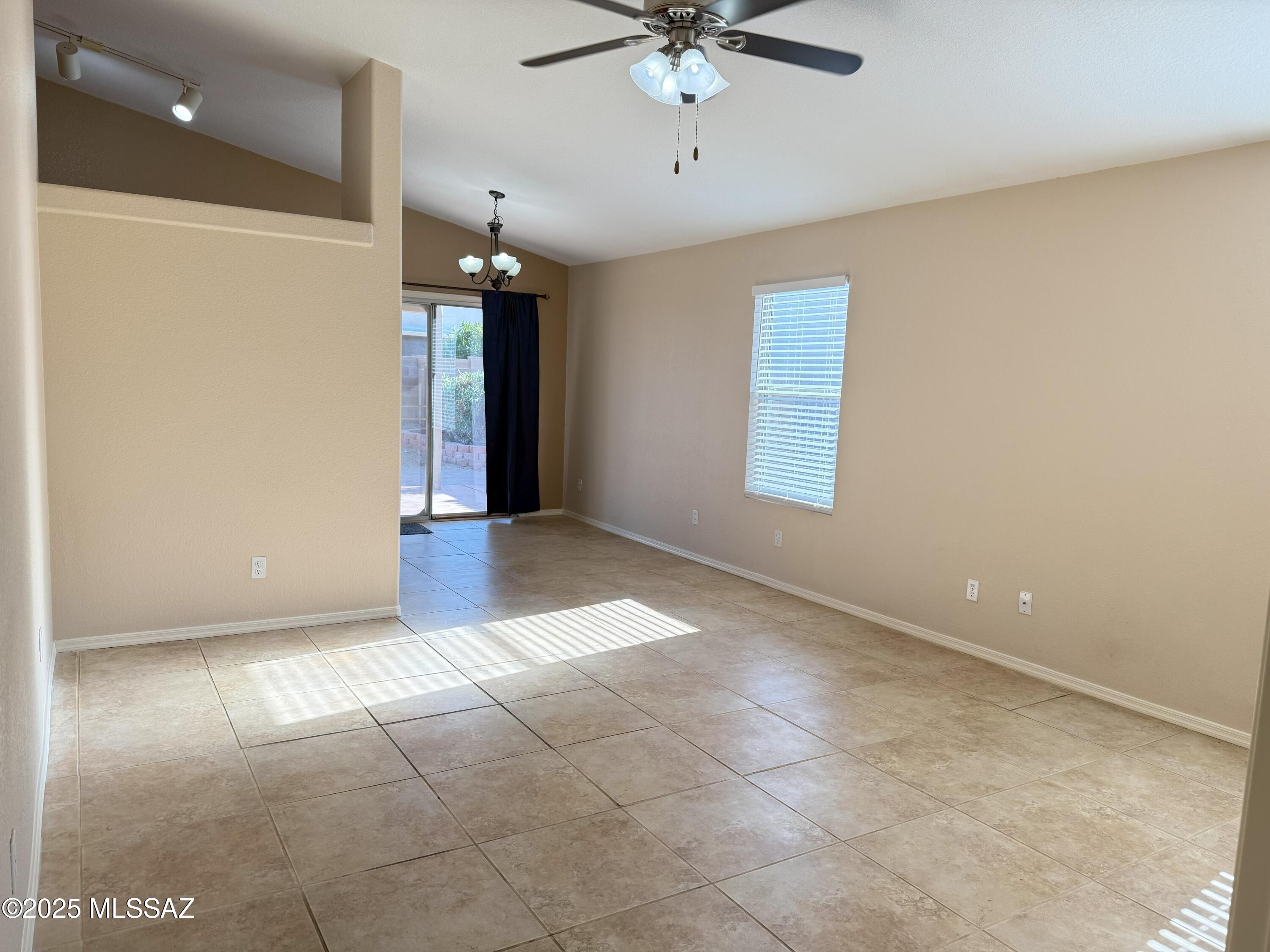 La Cholla Ridge (1-77) - Residential Lease